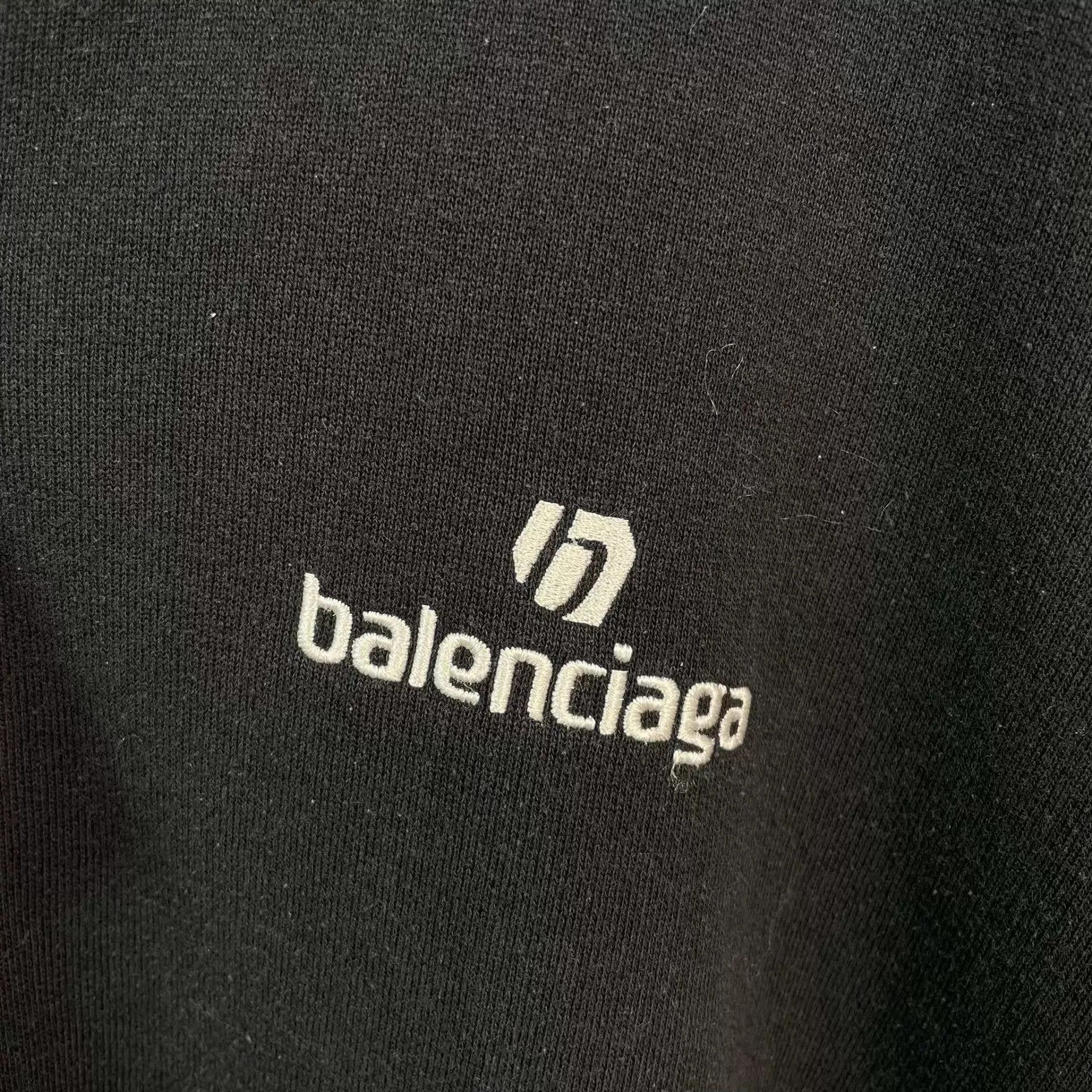 Balenciaga Balenciaga Black Hoodie XS 95 New Size US XS / EU 42 / 0 - 6 Thumbnail