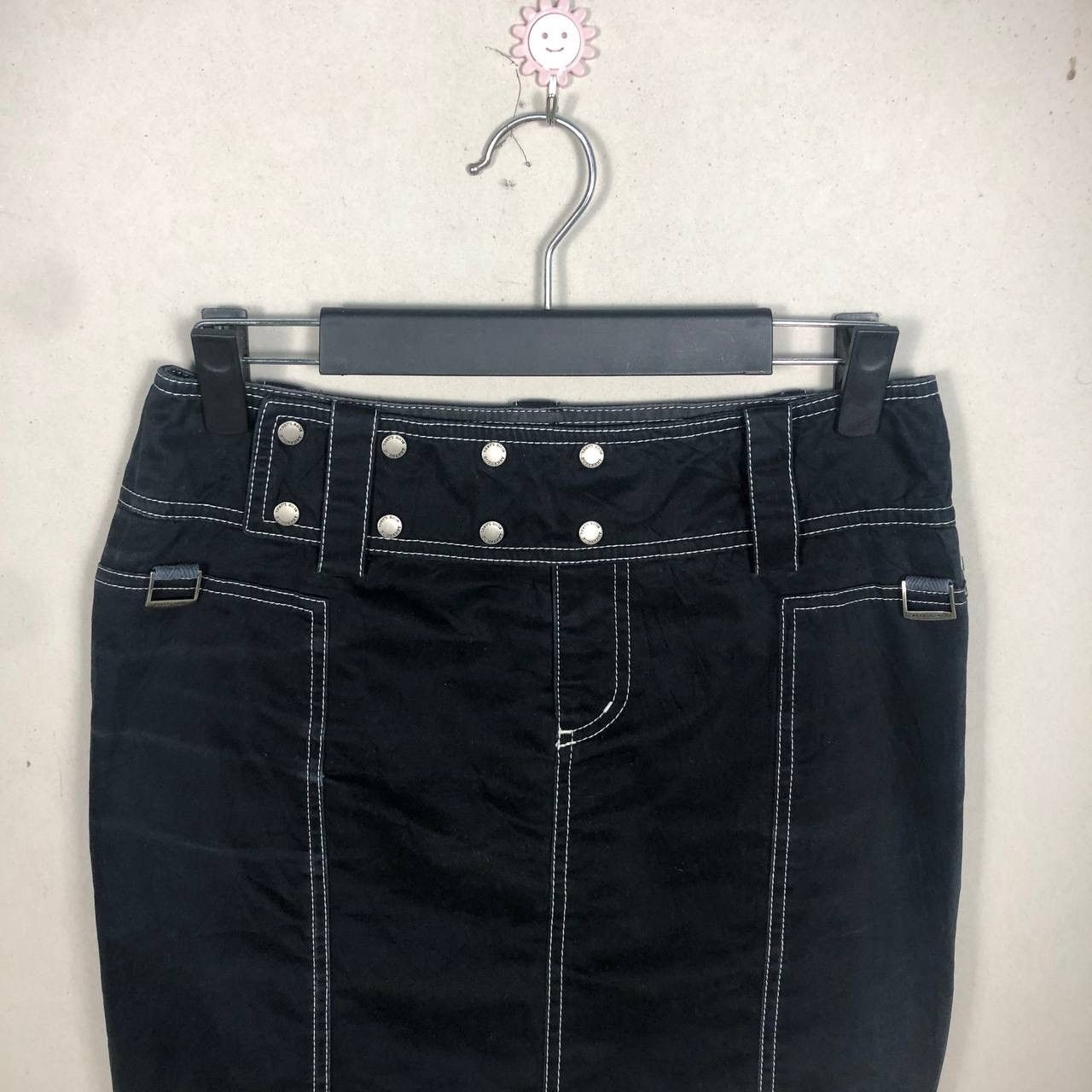 Burberry Burberry Studded Elegant Black Skirt Size 28" / US 6 / IT 42 - 3 Thumbnail