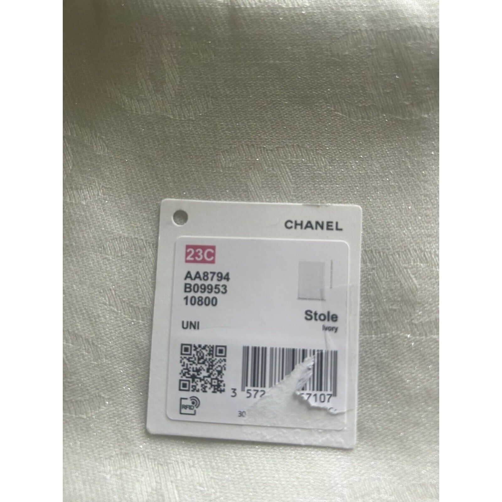 Chanel Chanel Stole Scarf Ivory NWT Gorgeous🤍 Gift Bag Size ONE SIZE - 2 Thumbnail