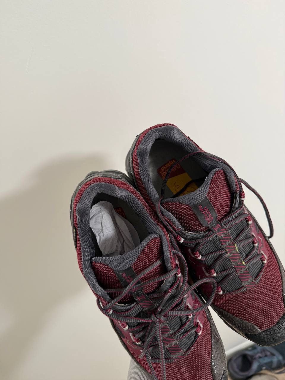 La Sportiva La Sportiva Raptor 2 Akyra GTX gore Tex red hiking shoes Size US 7.5 / IT 37.5 - 3 Thumbnail