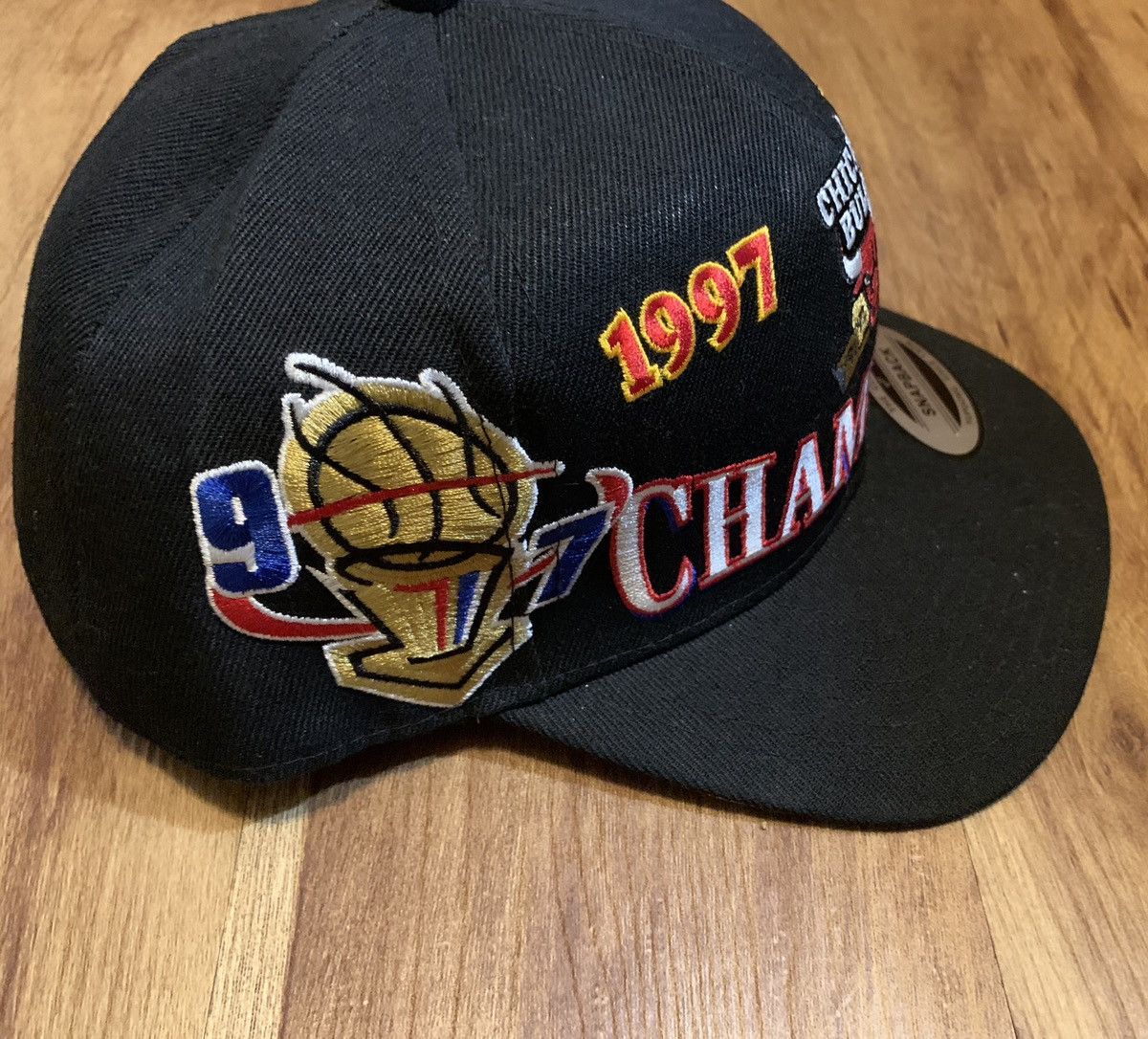 NBA Chicago Bulls 1997 Championship Hat Size ONE SIZE - 2 Thumbnail