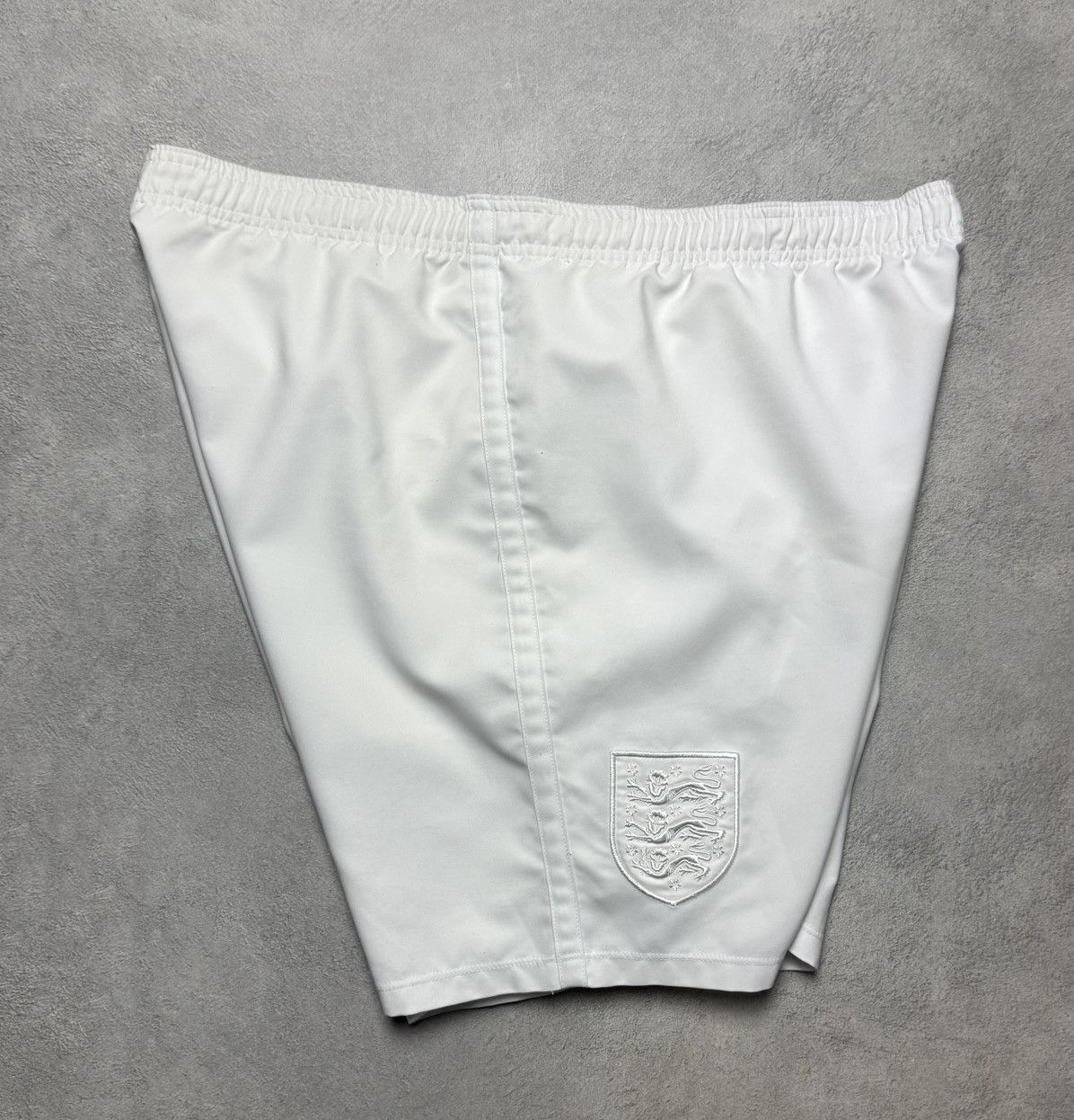 Umbro England 2010 2011 Home Football Soccer Shorts Umbro Size US 34 / EU 50 - 6 Thumbnail