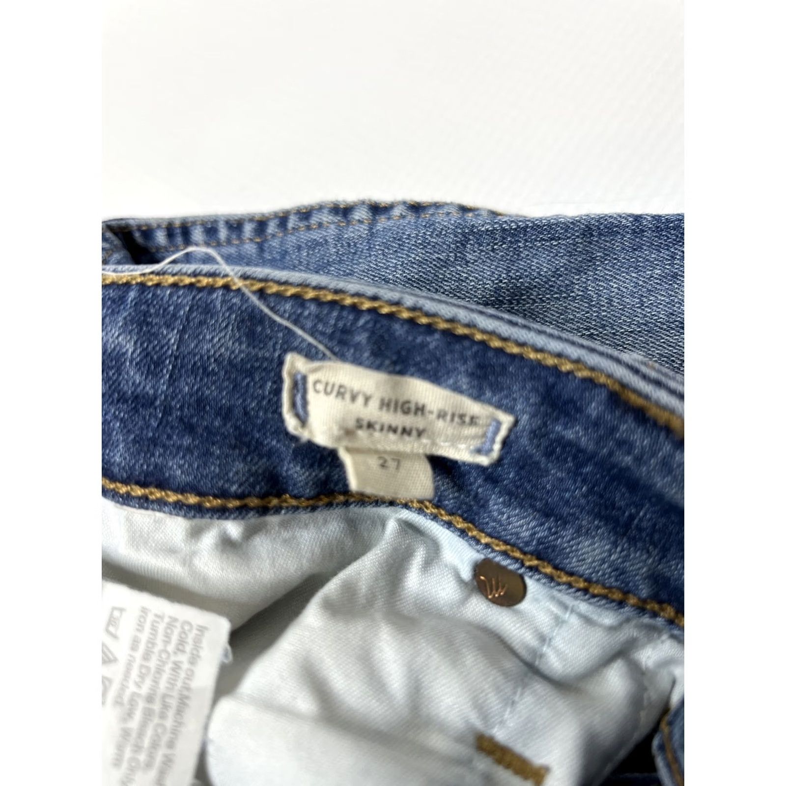Madewell Madewell Curvy High Rise Skinny Jeans Size 27 Denim Blue Medium Wash 5-Pocket Distressed Belt Loops 25in Inseam Size 27" / US 4 / IT 40 - 7 Thumbnail