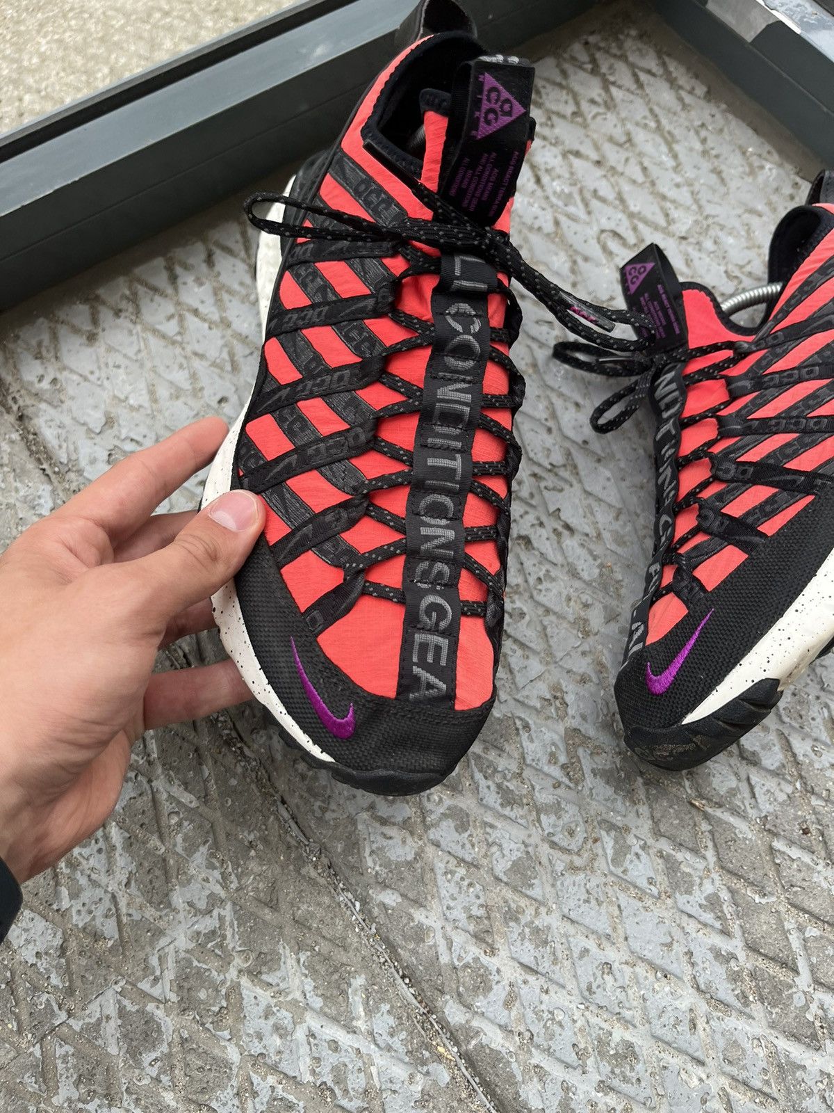 Nike ACG Sneakers Nike ACG react Terra Gobe Bright crimson men’s Size US 10 / EU 43 - 6 Thumbnail