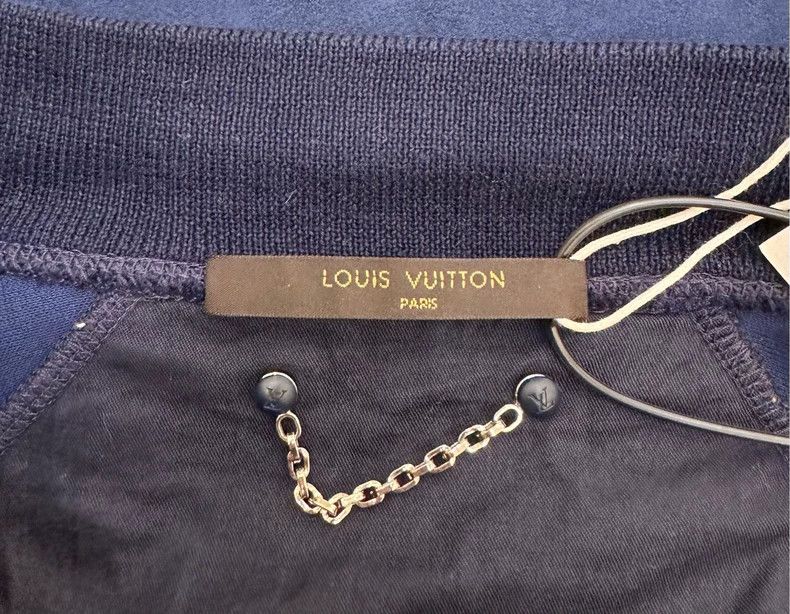 Louis Vuitton Louis Vuitton Suede bomber jacket 2501-Nextarrow Size US XS / EU 42 / 0 - 7 Thumbnail