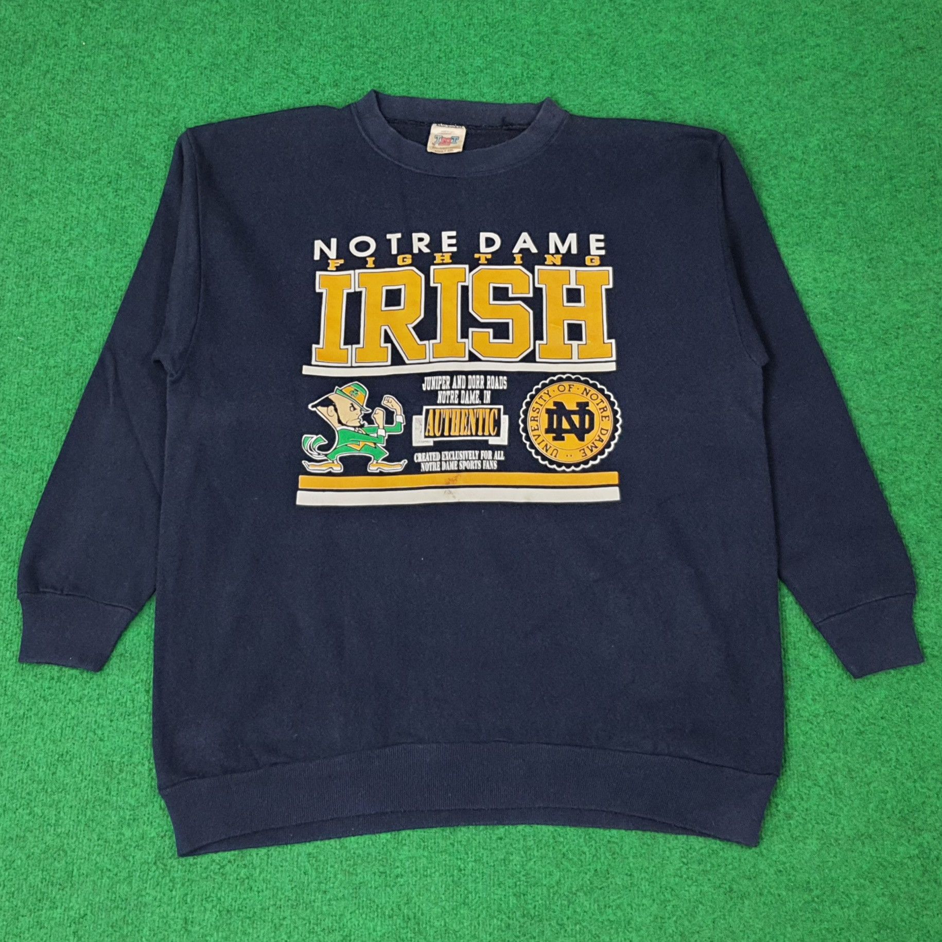 Vintage Vintage Notre Dame Fighting IRISH Football C263N11 Size US L / EU 52-54 / 3 - 1 Thumbnail