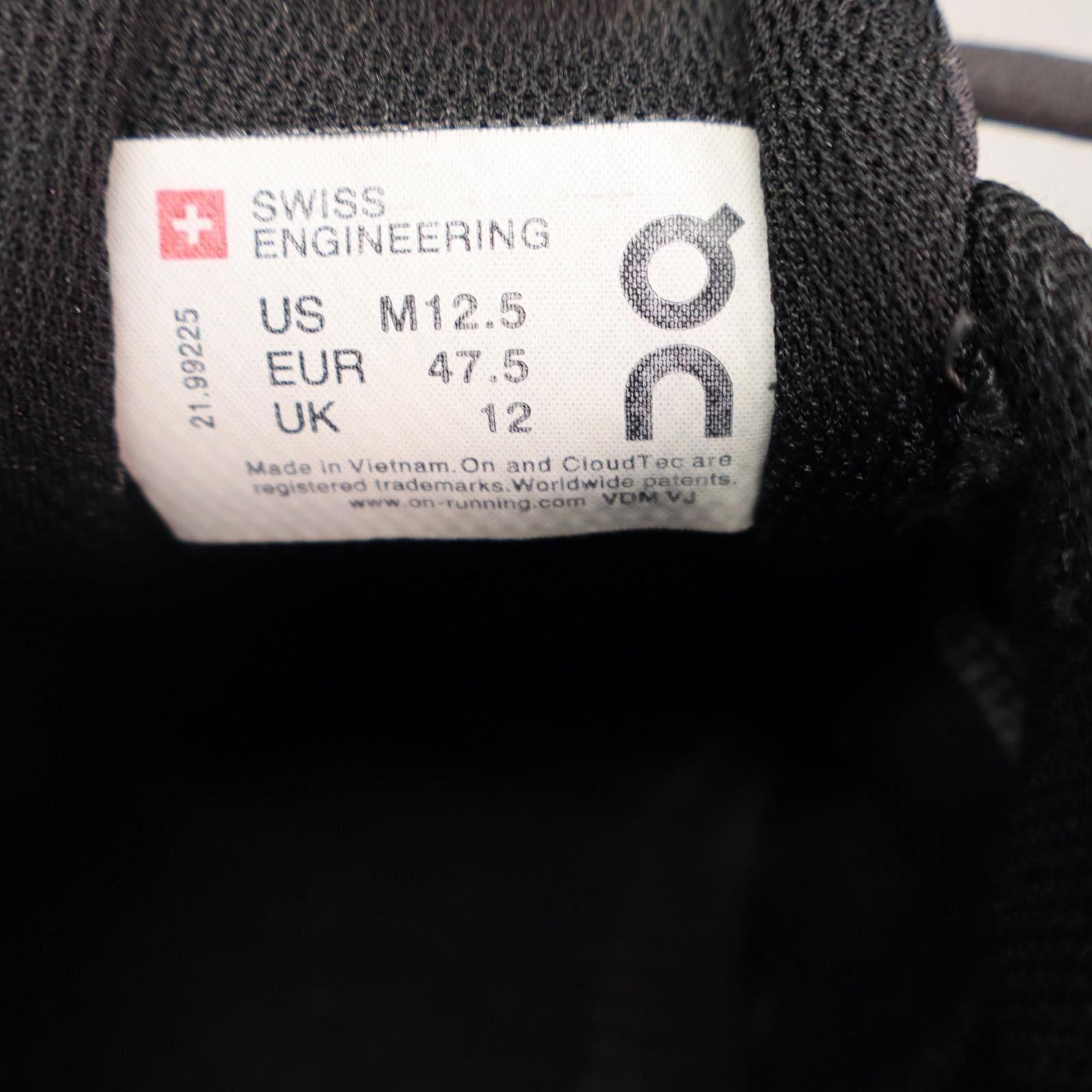 On On Cloud 5 Sneakers All Black Sz 12.5 5998986 Size US 12.5 / EU 45-46 - 11 Thumbnail