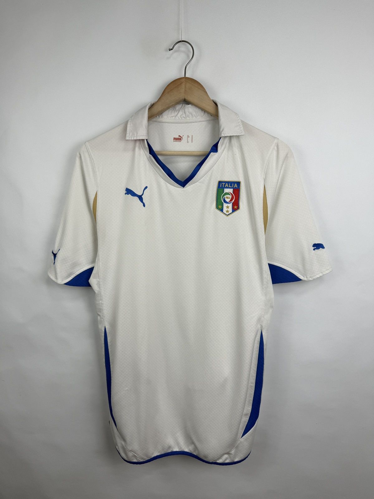 Puma 🇮🇹 Vintage 2010 Puma Italy Soccer Jersey T-Shirt Retro Rare Size US M / EU 48-50 / 2 - 3 Thumbnail