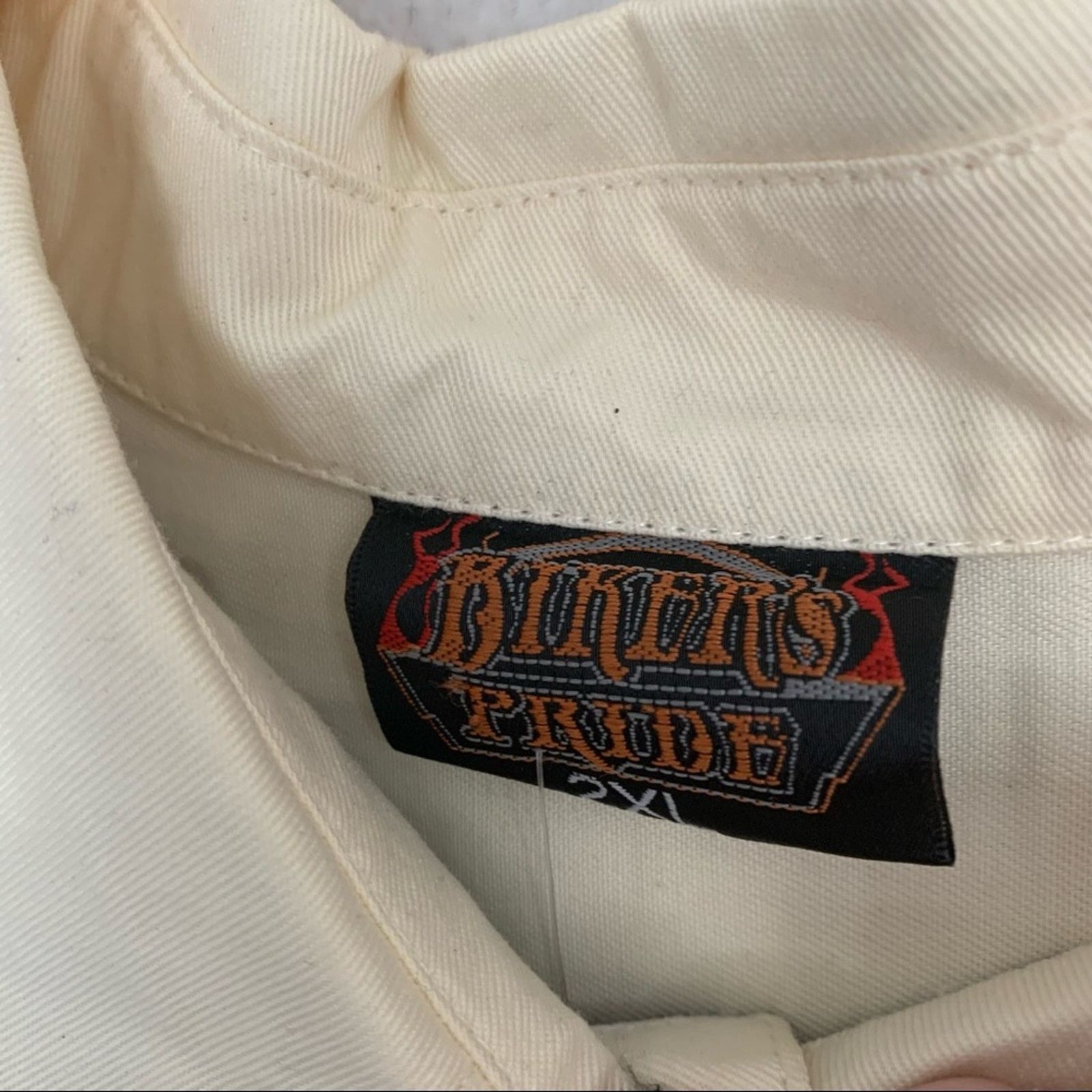 Other MENS BIKERS PRIDE BUTTON SHIRT SIZE XXL GREAT FOR PATCHES Size US XXL / EU 58 / 5 - 5 Thumbnail