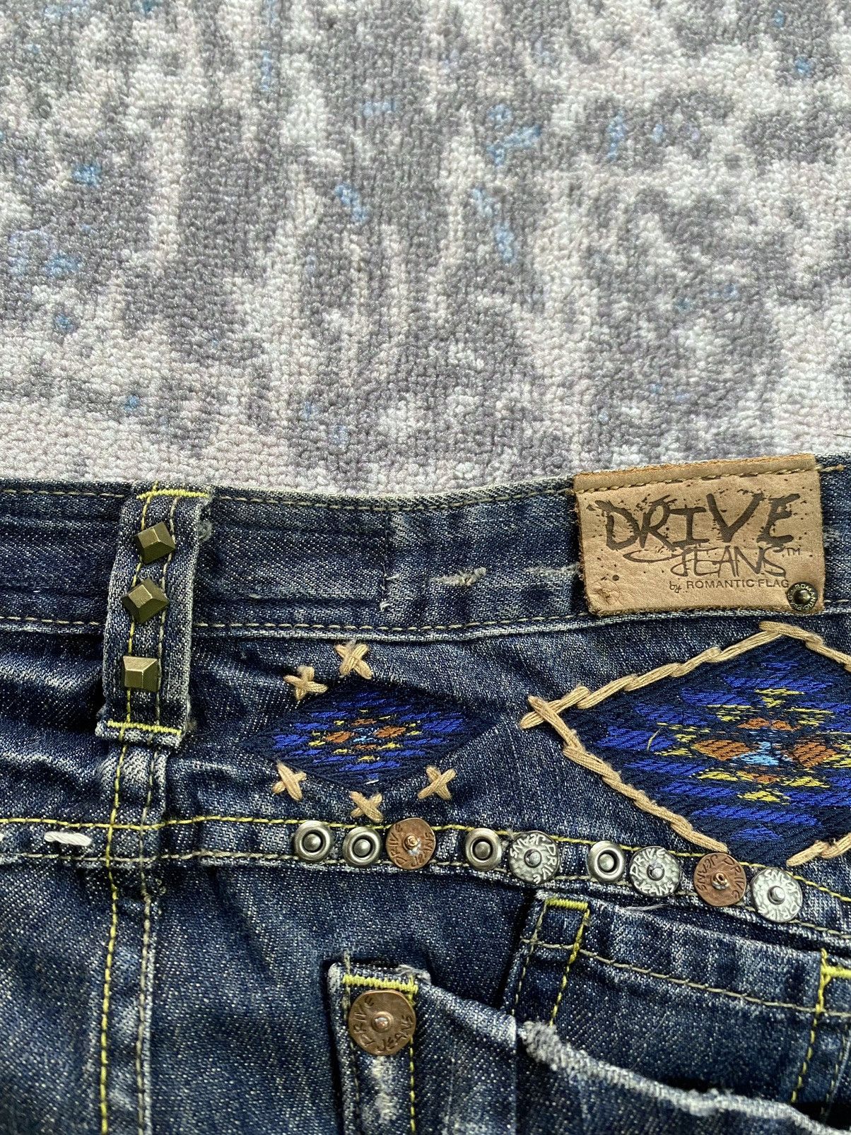 Japanese Brand Japanes Drive Distressed Flared Studded Jeans Size 24" / US 00 / IT 34 - 9 Thumbnail