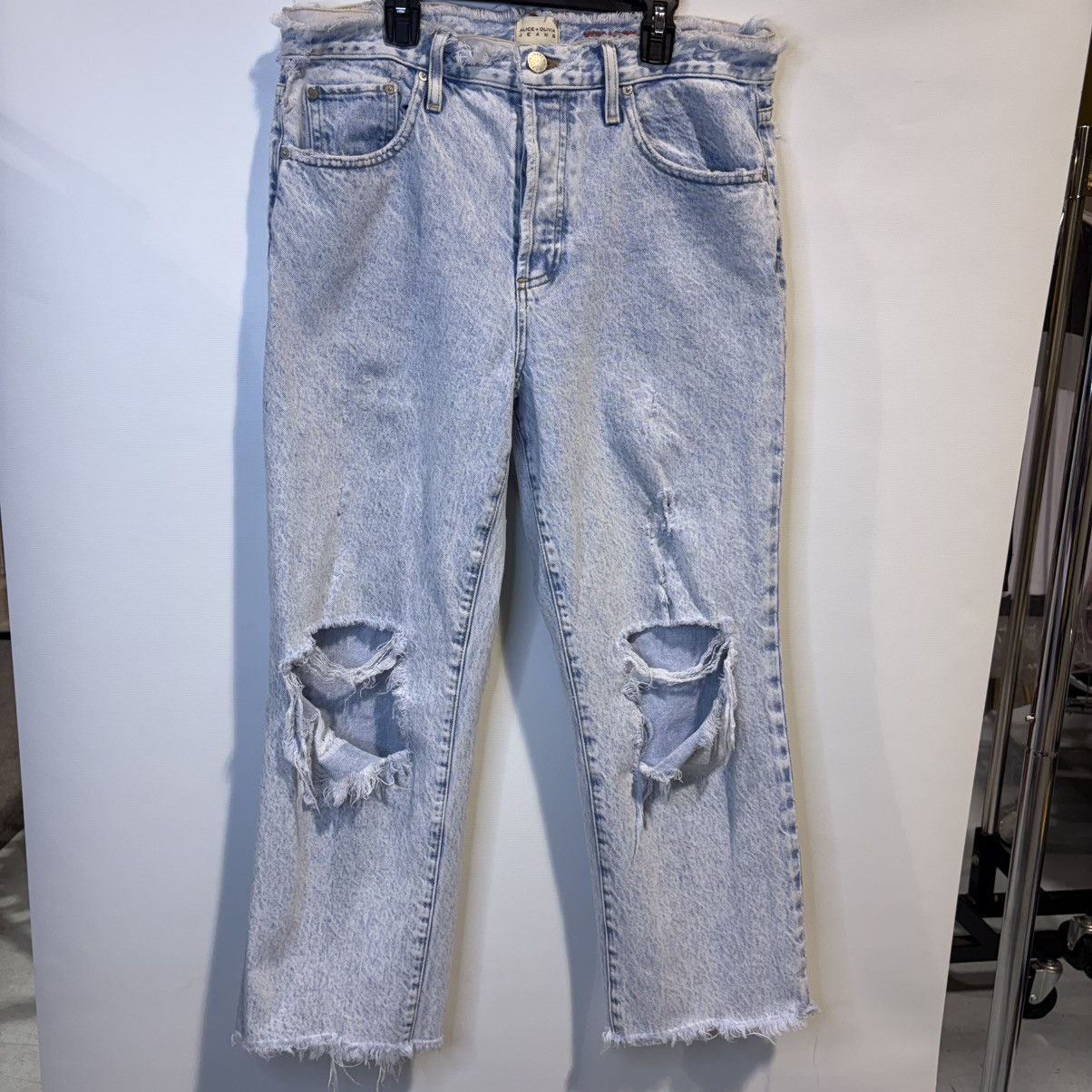 Alice + Olivia ALICE+OLIVIA AMAZING HIGH RISE BOYFRIEND JEAN DISTRESSED -31 Size 31" - 3 Thumbnail