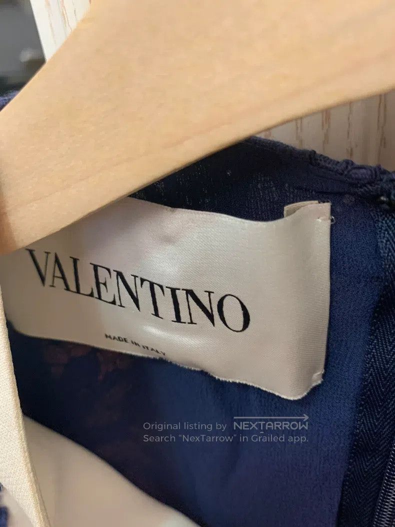 Valentino Valentino dress Size M / US 6-8 / IT 42-44 - 2 Thumbnail