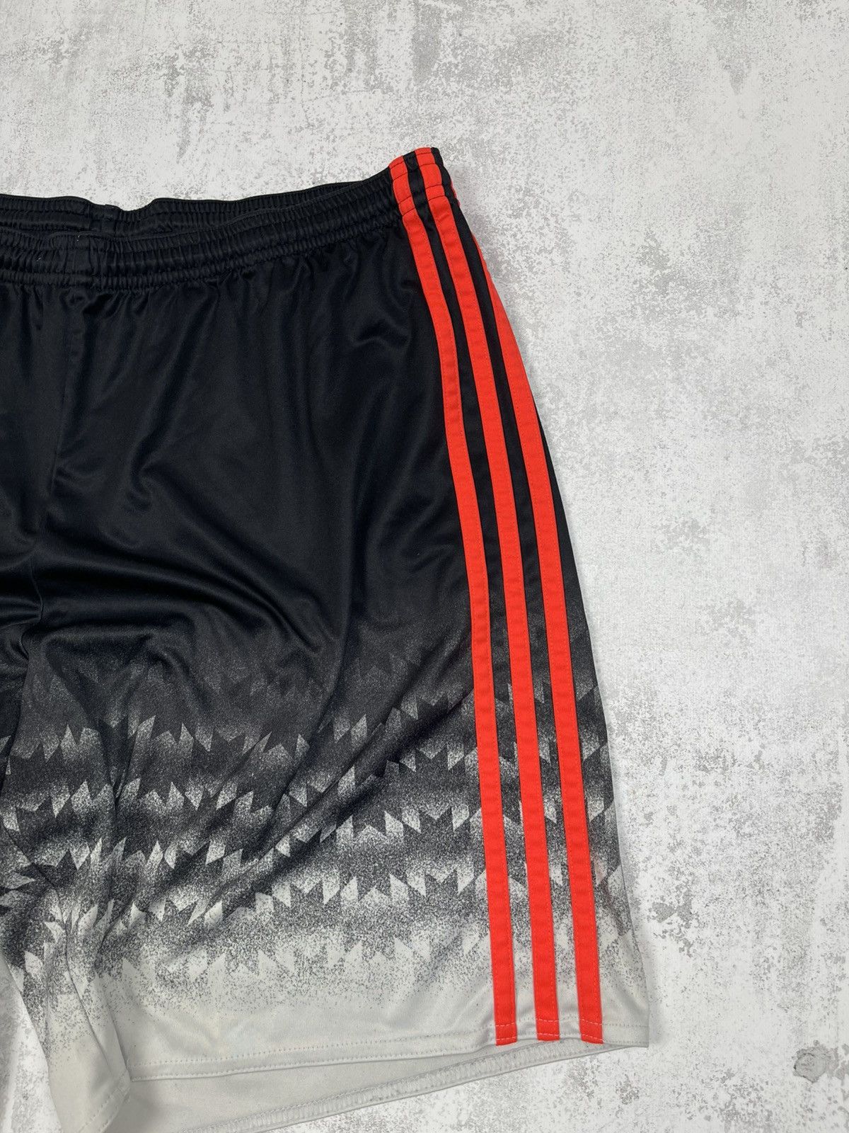 Adidas Adidas Manchester United 15/16 Away Climalite Shorts Size US 35 - 3 Thumbnail