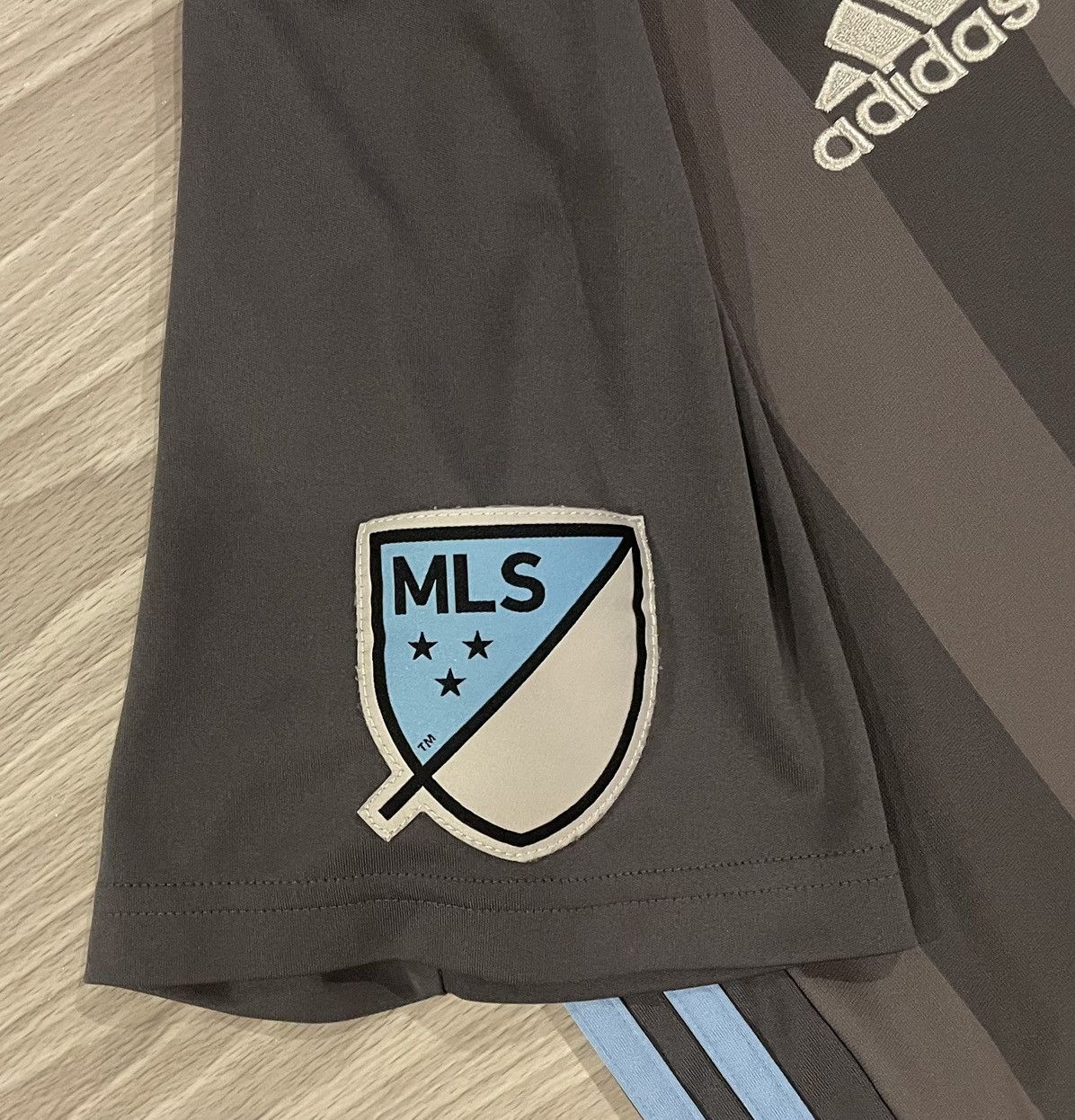 Adidas Adidas 2017/18 Minnesota United Soccer Jersey Men’s Large Size US L / EU 52-54 / 3 - 4 Thumbnail