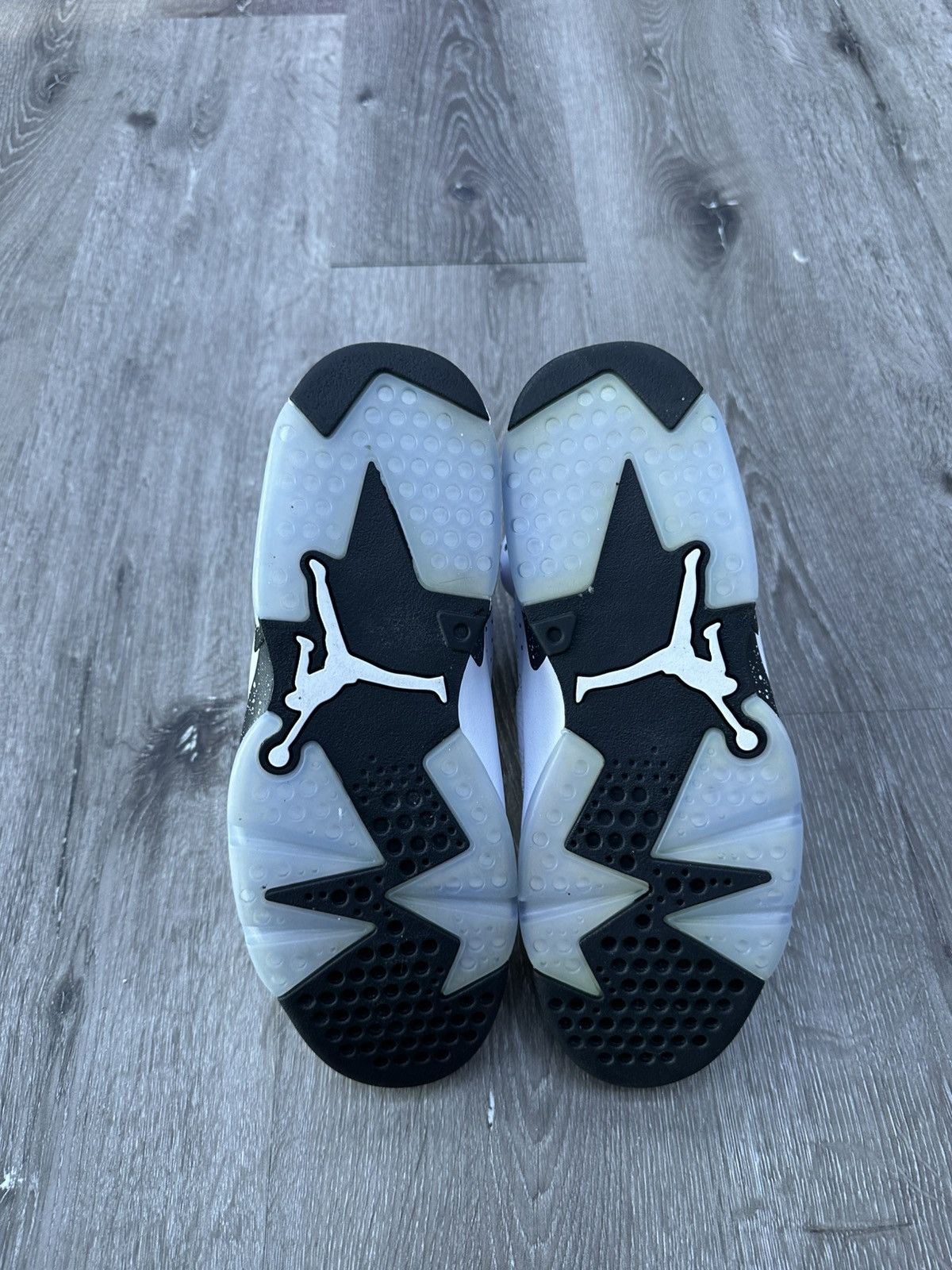 Jordan Brand Air Jordan 6 Retro “Reverse Oreo” **PRE-OWNED** Size US 8.5 / EU 41-42 - 5 Thumbnail