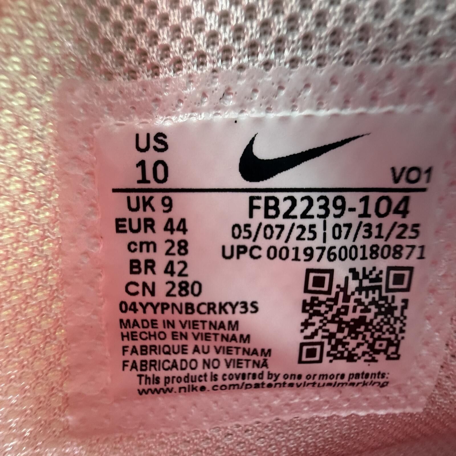 Nike Nike LeBron Witness 8 Dunkin Donuts Pink FB2239-104 Size 10 Size US 10 / EU 43 - 6 Thumbnail