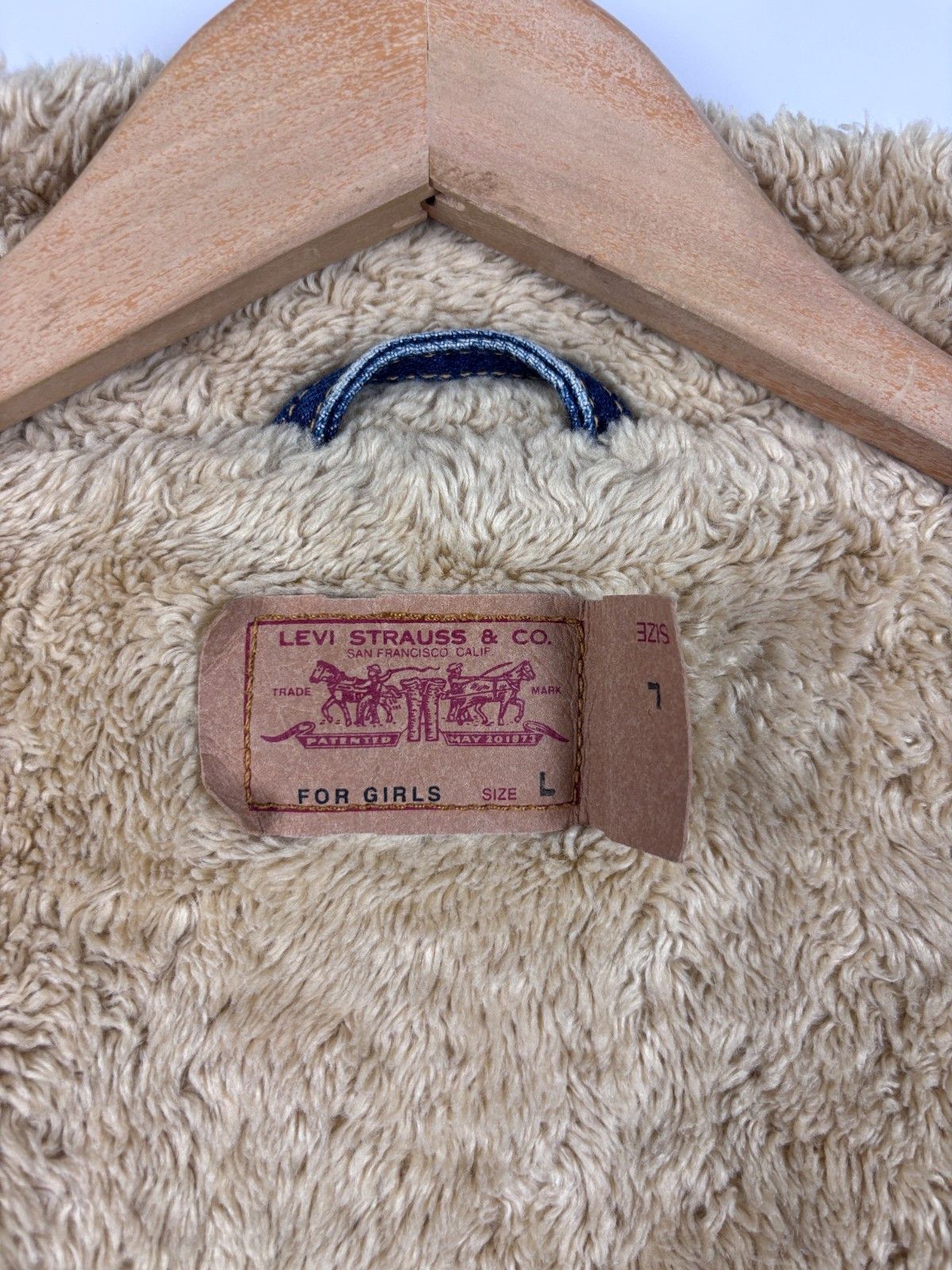 Levi's Levis Sherpa Denim Jacket Size Girls L fits like Womens S Size S / US 4 / IT 40 - 8 Thumbnail