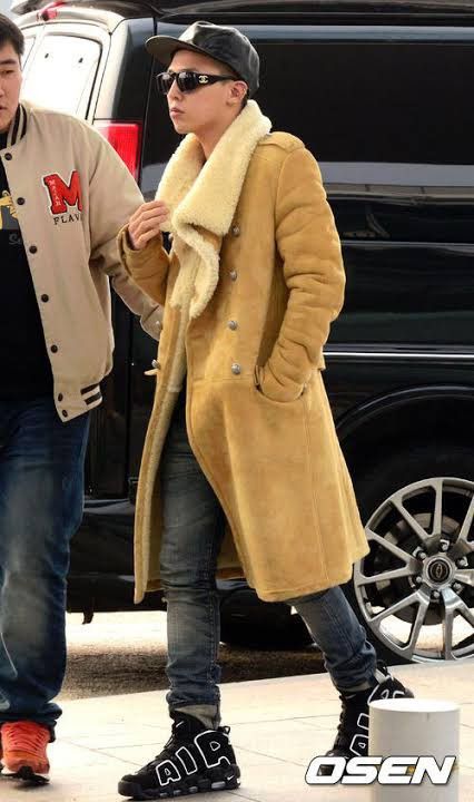 Balmain Balmain AW11 lamb leather fur coat by Decarnin Size US M / EU 48-50 / 2 - 6 Thumbnail