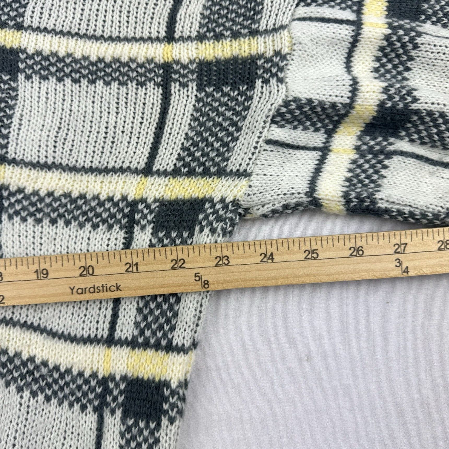 Vintage VINTAGE Club Europe Sweater Shirt Adult Medium Gray Plaid 80s Knit Crew Neck Pullover Mens M Size US M / EU 48-50 / 2 - 7 Thumbnail