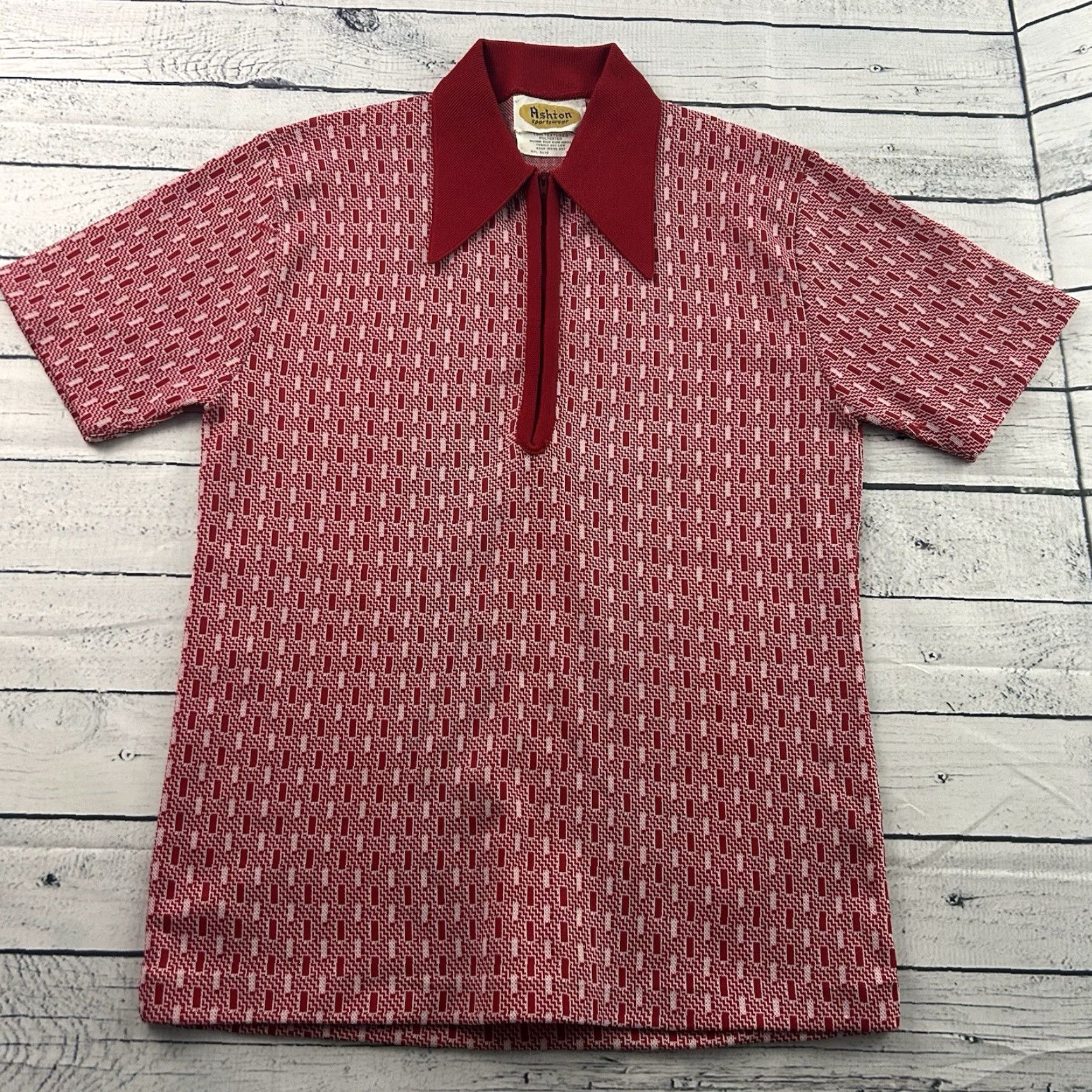 Vintage VINTAGE Ashton Sportswear Textured Short Sleeve 1/4 Zip Shirt Men's Small Red Size US S / EU 44-46 / 1 - 2 Thumbnail