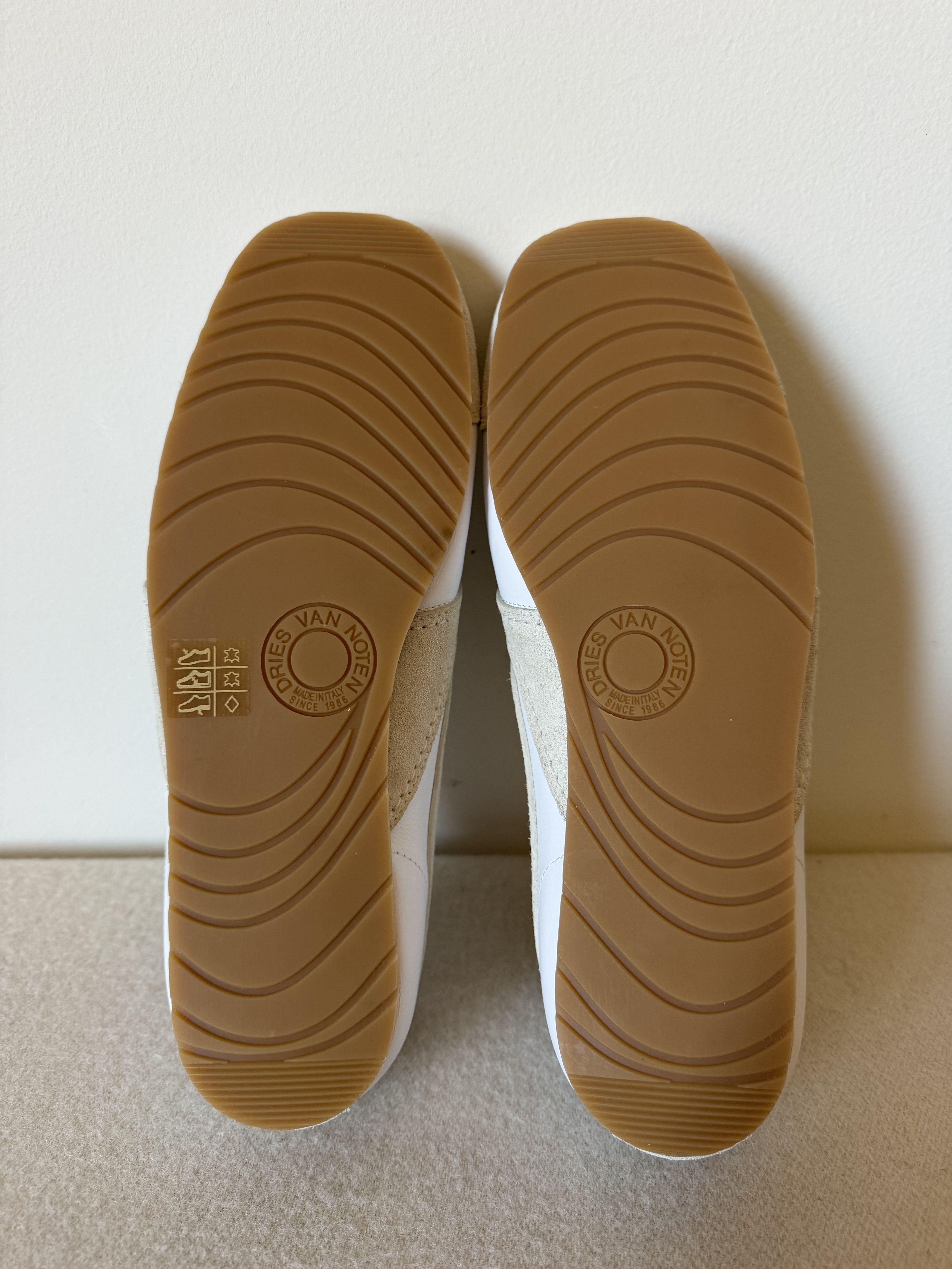 Dries Van Noten Dries Van Noten Suede Sneakers in White Size US 8 / EU 41 - 6 Thumbnail
