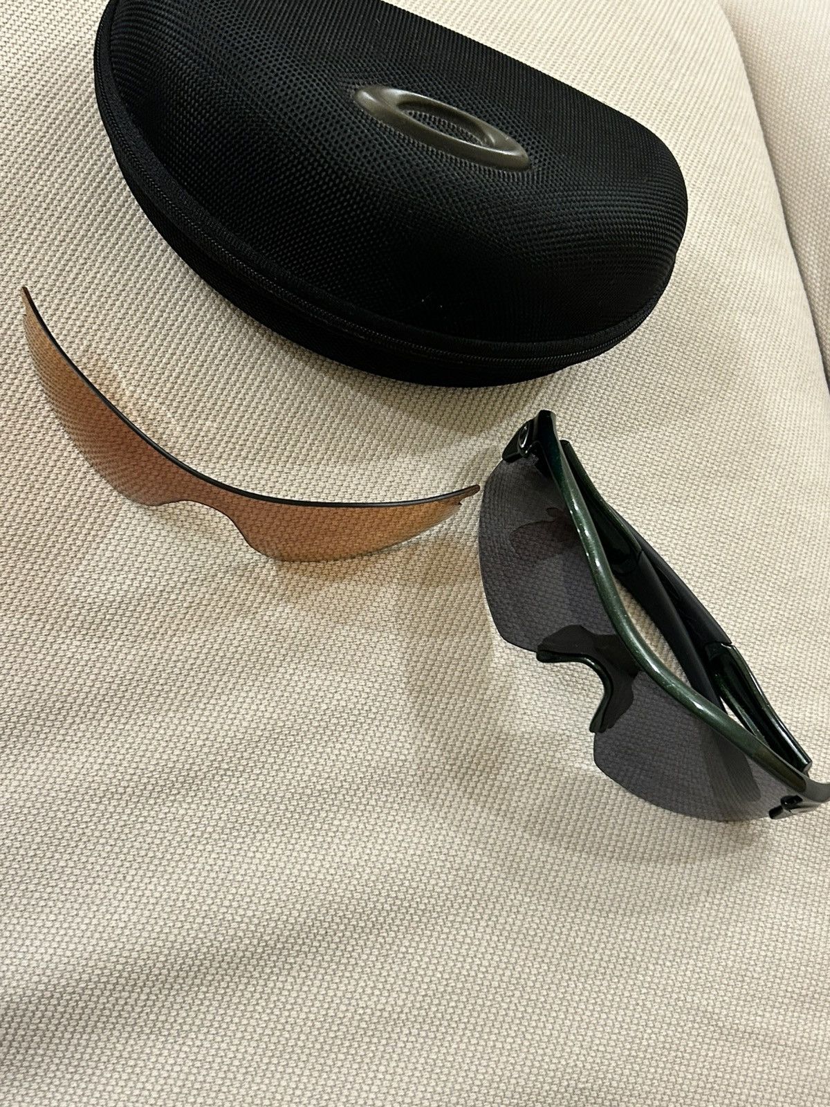 Oakley Oakley Radar Sunglasses Dark Green Interchangeable Lenses Size ONE SIZE - 1 Thumbnail