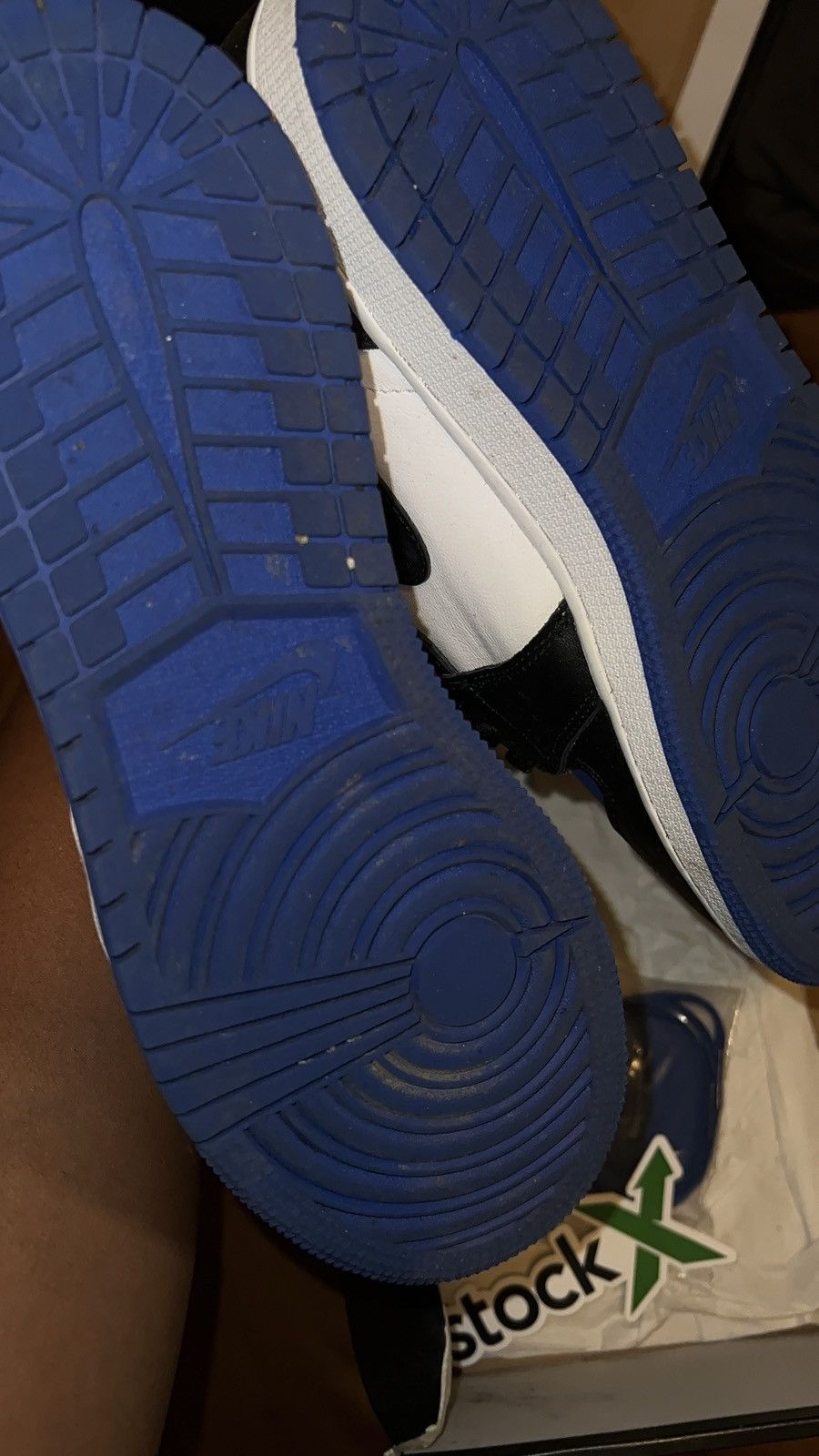 Jordan Brand × Nike Air Jordan 1 Retro High OG GS 'Royal Toe' Size US 7 / EU 40 - 5 Thumbnail