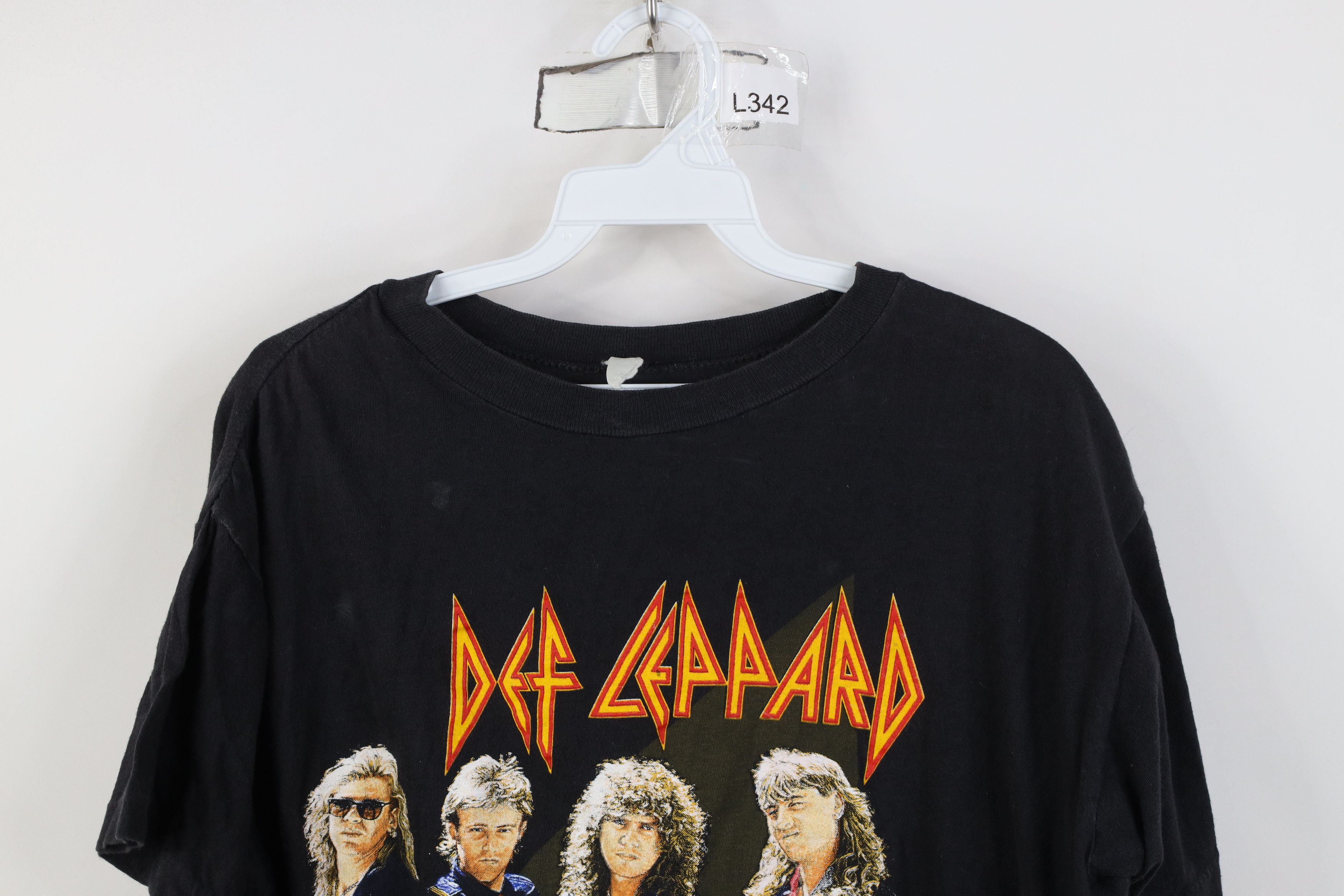 Vintage Vintage 80s Tour Def Leppard Band Short Sleeve T-Shirt Size US M / EU 48-50 / 2 - 2 Thumbnail