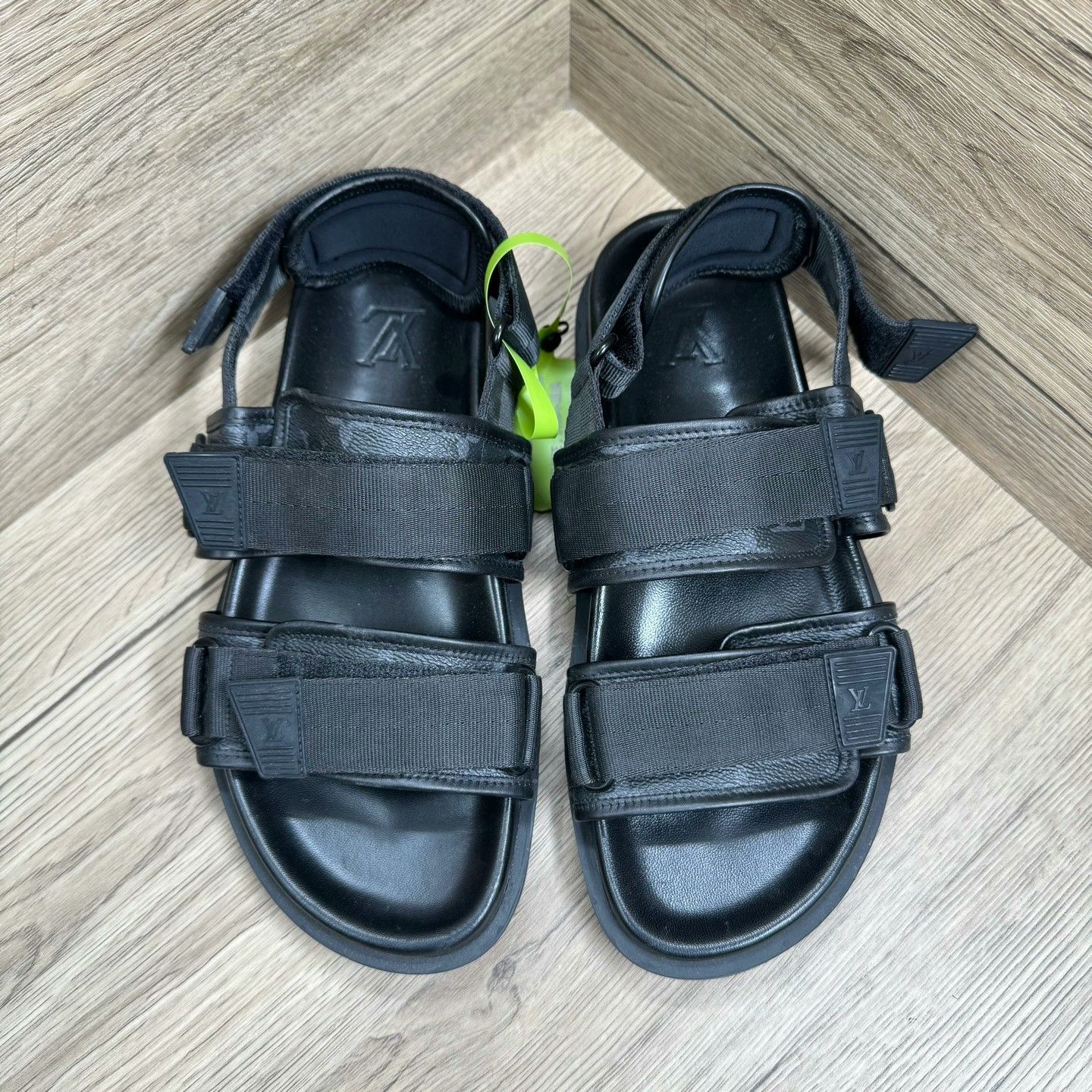 Louis Vuitton LV Monogram Black Sandals Size US 7 / EU 40 - 2 Thumbnail