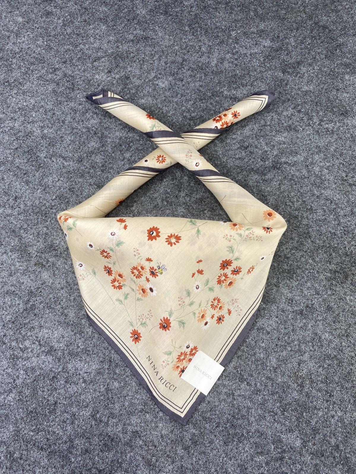 Nina Ricci × Vintage Nina Ricci Handkerchief / Bandana / Neckerchief- B017 Size ONE SIZE - 3 Thumbnail