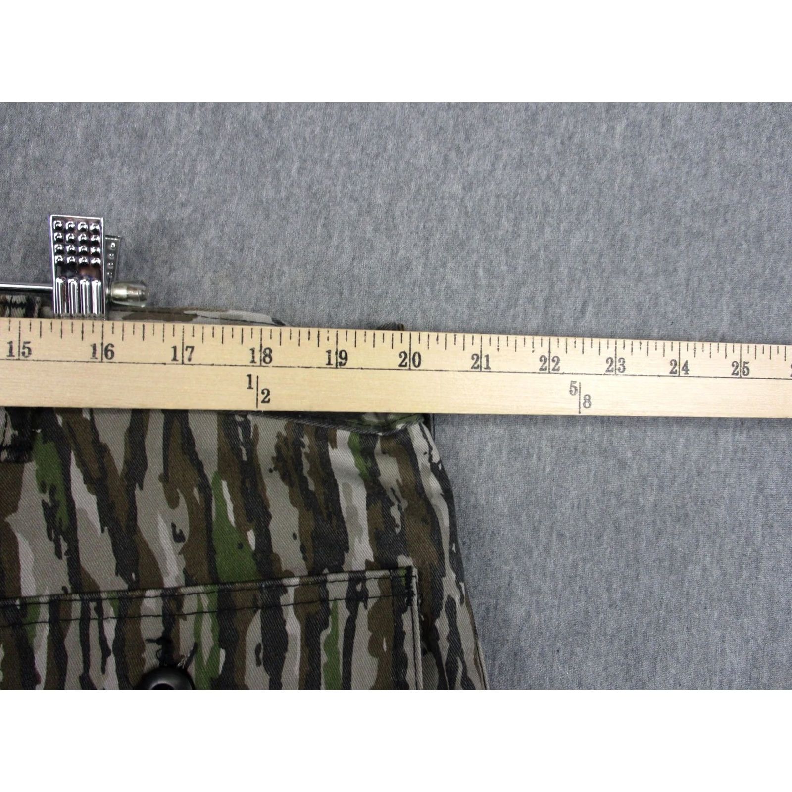 Vintage VINTAGE Pelican Brand Cargo Pants Mens 40x32 Woodland Camo Adjustable Waist USA Size US 40 / EU 56 - 6 Thumbnail