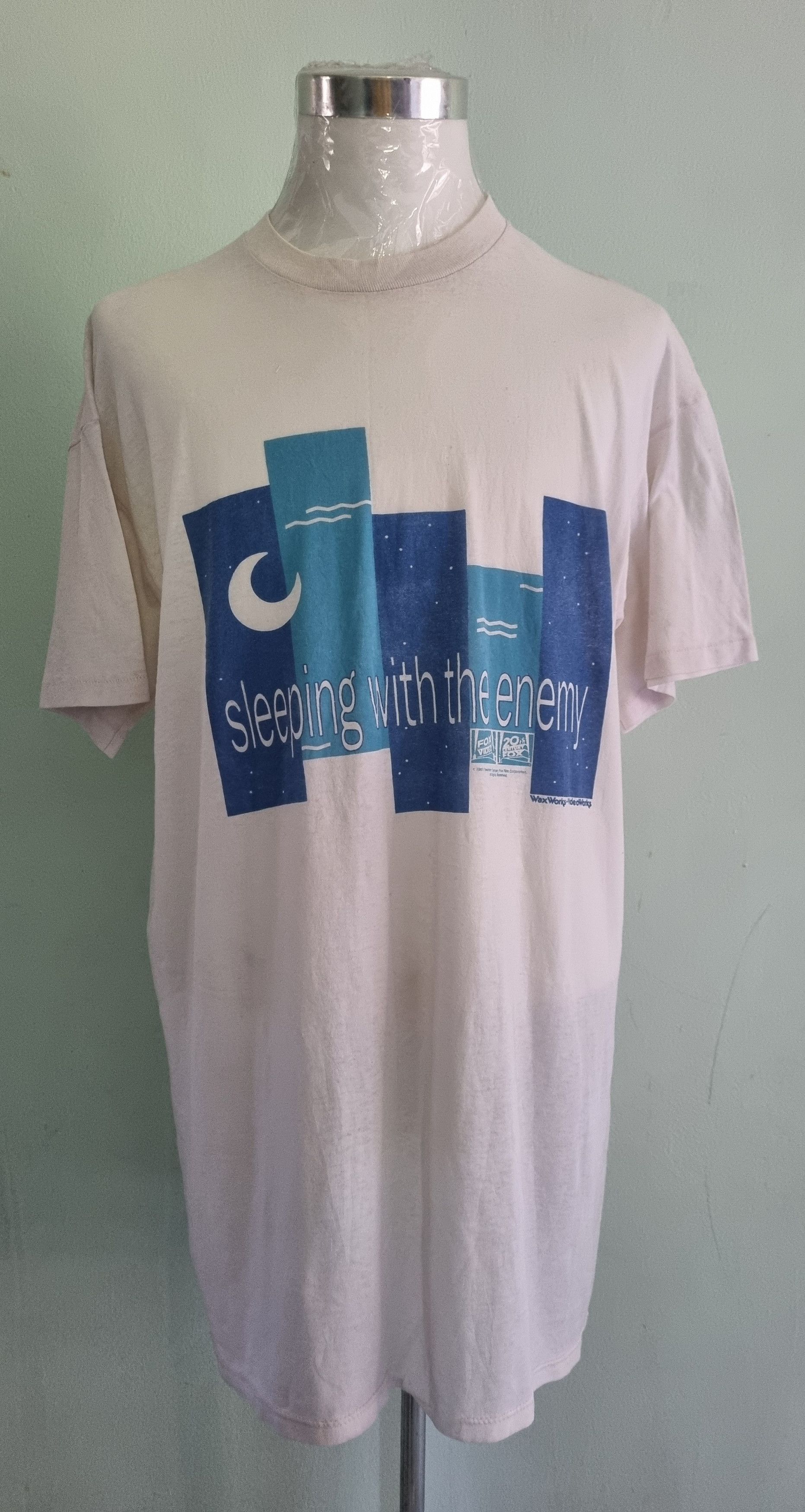 Jerzees × Vintage Vintage 20th Century Fox 90s Sleeping With The Enemy T Shirt Size US XL / EU 56 / 4 - 1 Thumbnail