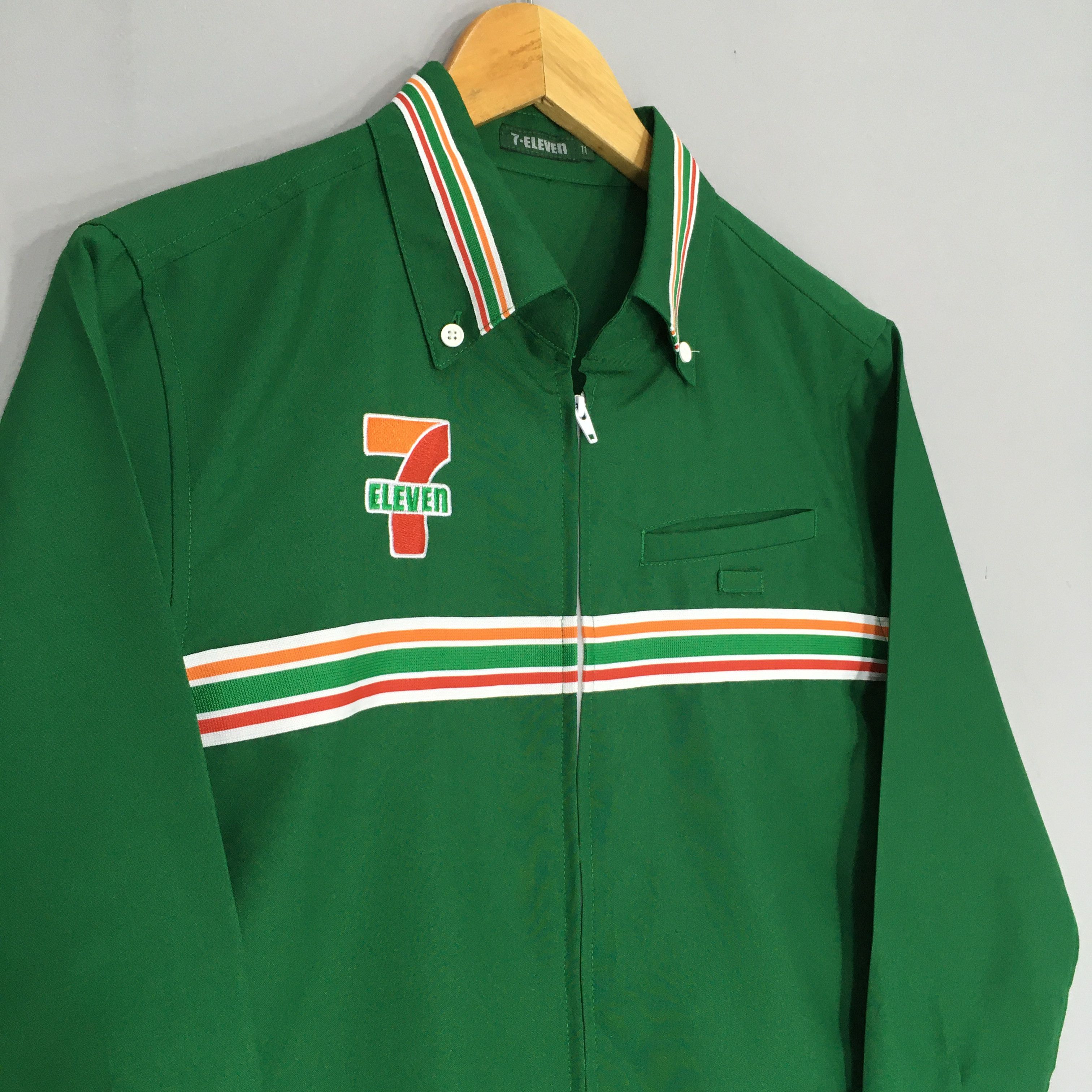 Japanese Brand Vintage 7-Eleven Uniform Workers Shirt Small Size US S / EU 44-46 / 1 - 3 Thumbnail