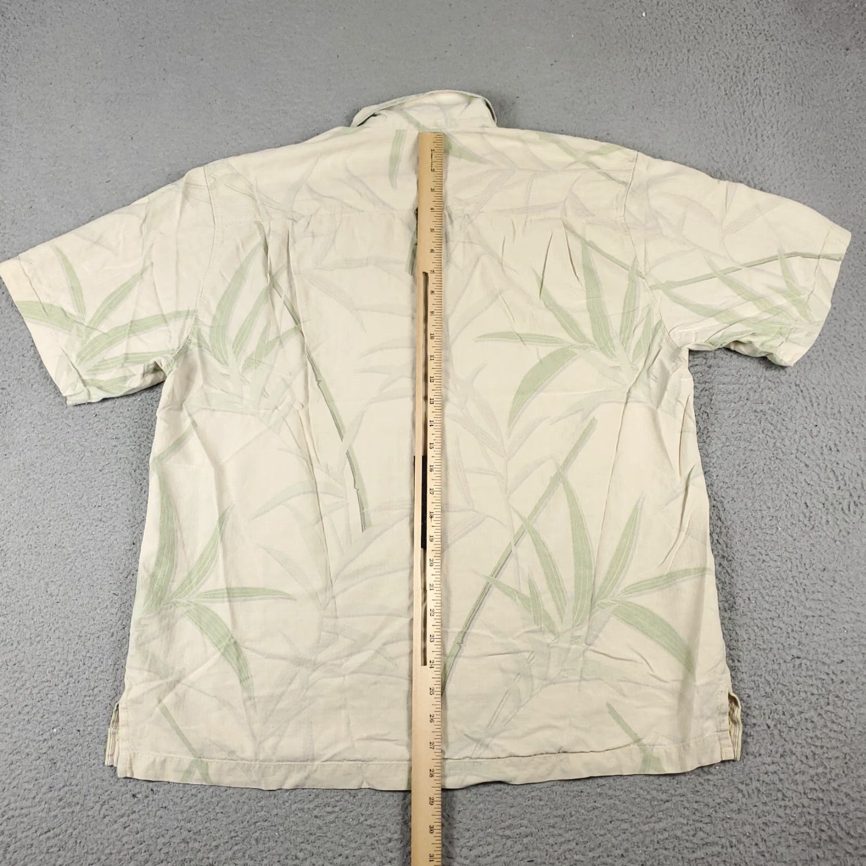Tommy Bahama Tommy Bahama Beige Floral Button-Up Shirt Men's Large Short Sleeve Hawaiian Beach Modern Size US L / EU 52-54 / 3 - 5 Thumbnail