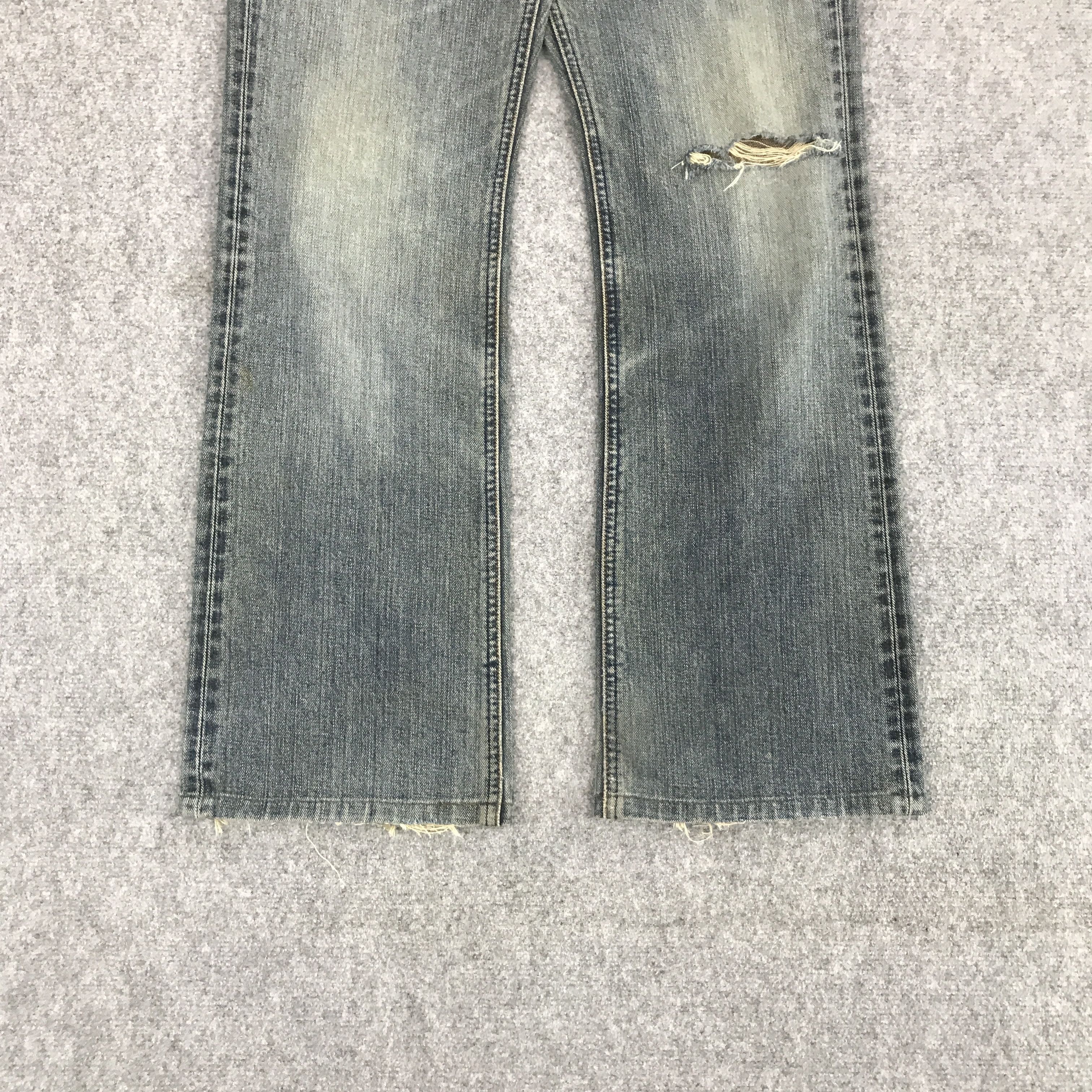 Japanese Brand × Lee FLARE LEE JAPAN BOOTCUT DISTRESSED DENIM JEANS Size US 32 / EU 48 - 4 Thumbnail