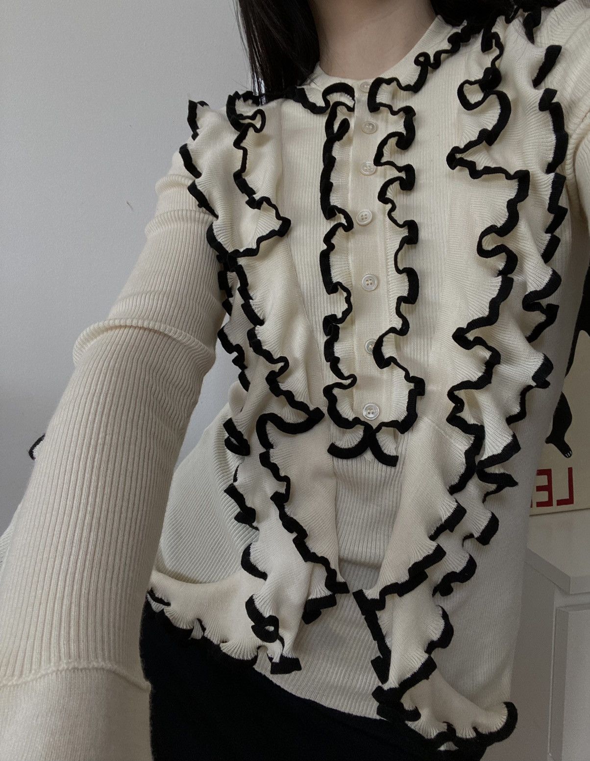 Alexander McQueen Alexander McQueen Ruffled-Trim Wool Henley Top Size L / US 10 / IT 46 - 2 Thumbnail