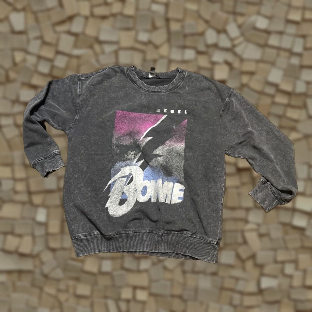 Vintage VINTAGE Simply Vera Wang Sweater Womens Large Black Purple Rebel Bowie Vintage Look Women L Pullover Knit Black Womens Pullover Sweater Size L / US 10 / IT 46 - 1 Thumbnail