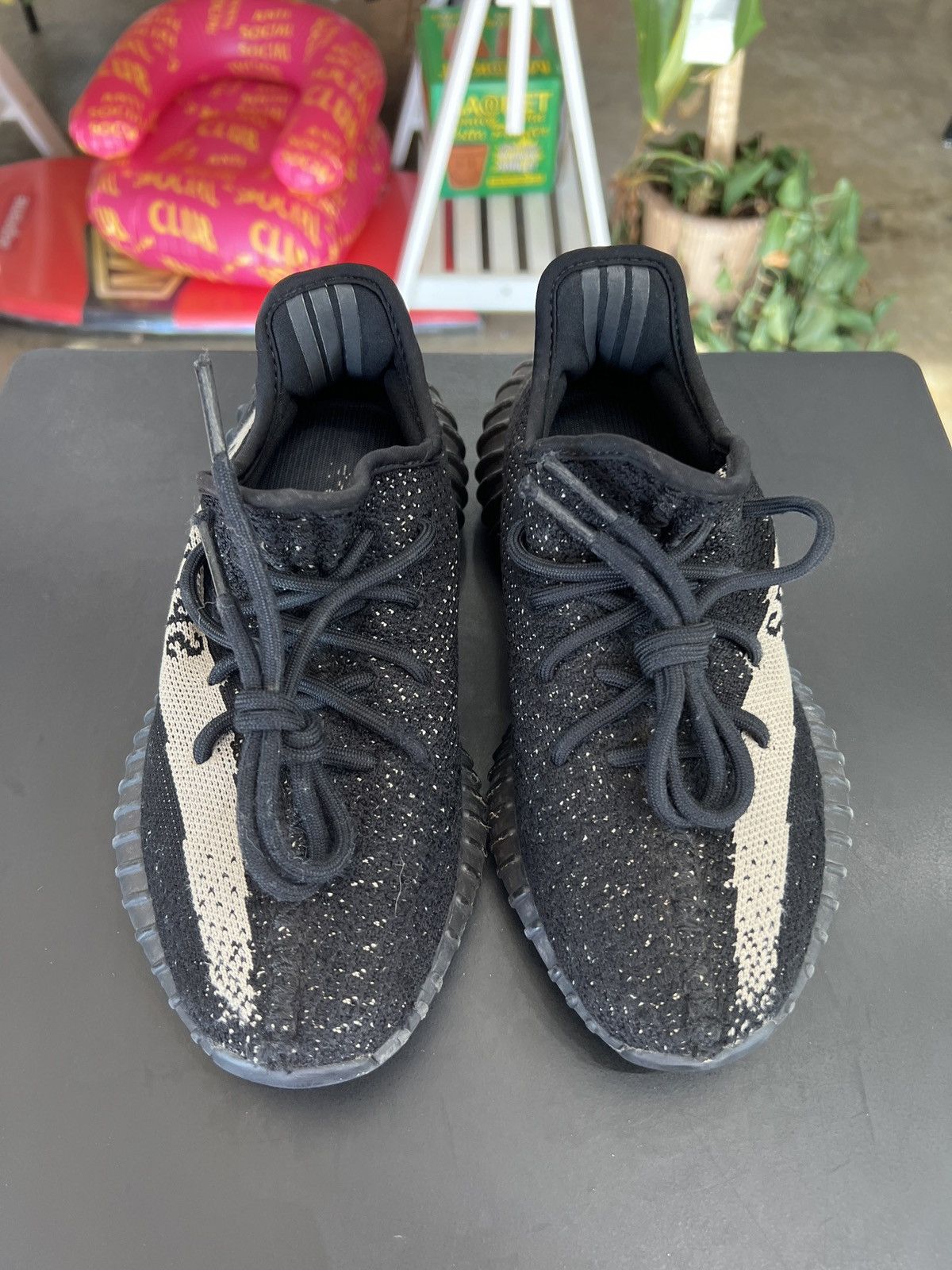 Adidas Adidas Yeezy 350 V2 Core Black White Oreo Sz. 5Y (2016) Size US 5 / EU 37 - 2 Thumbnail