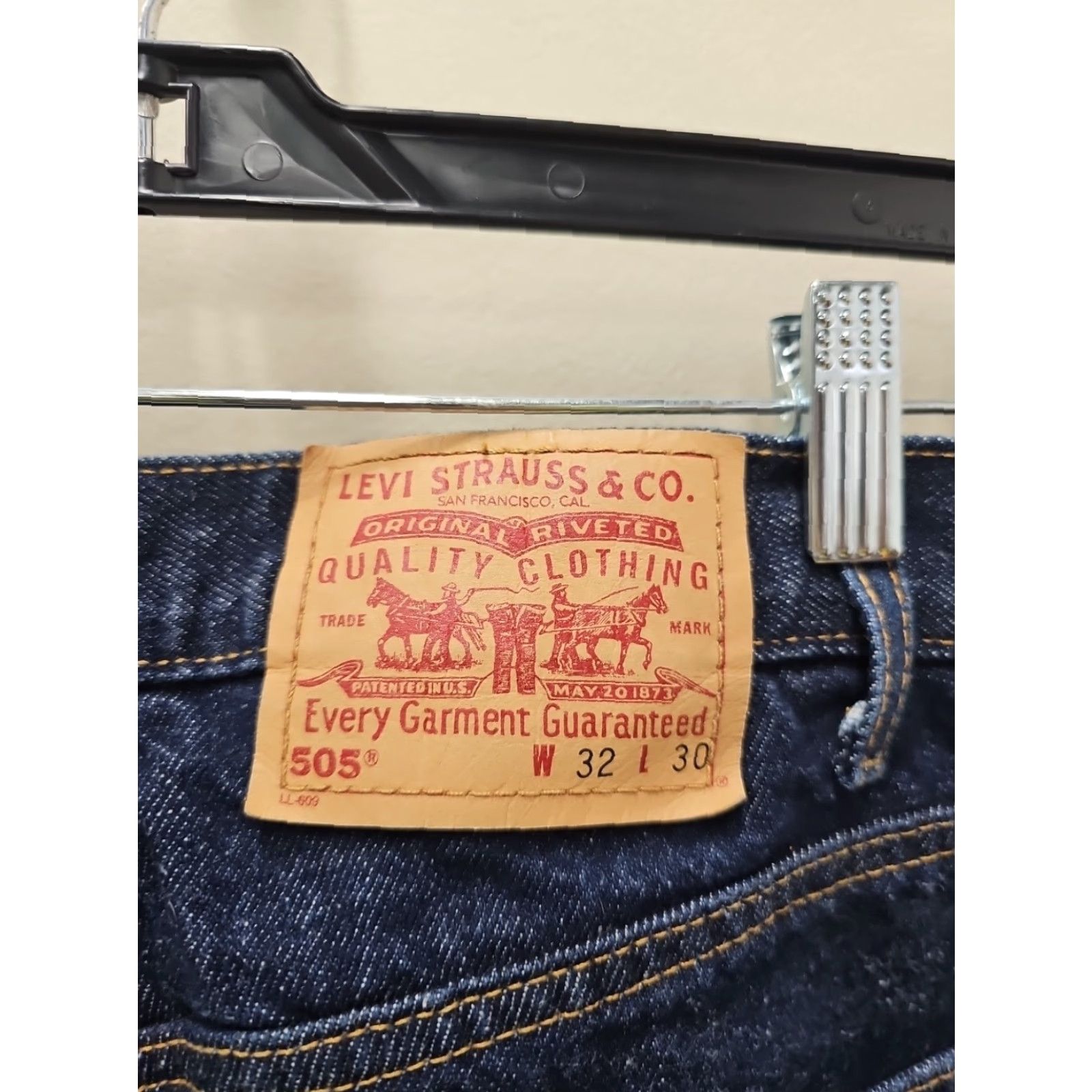 Levi's Vintage Levi’s 505 Jeans 32x30 Dark Wash Denim Regular Fit 5-Pocket Men Size US 32 / EU 48 - 6 Thumbnail