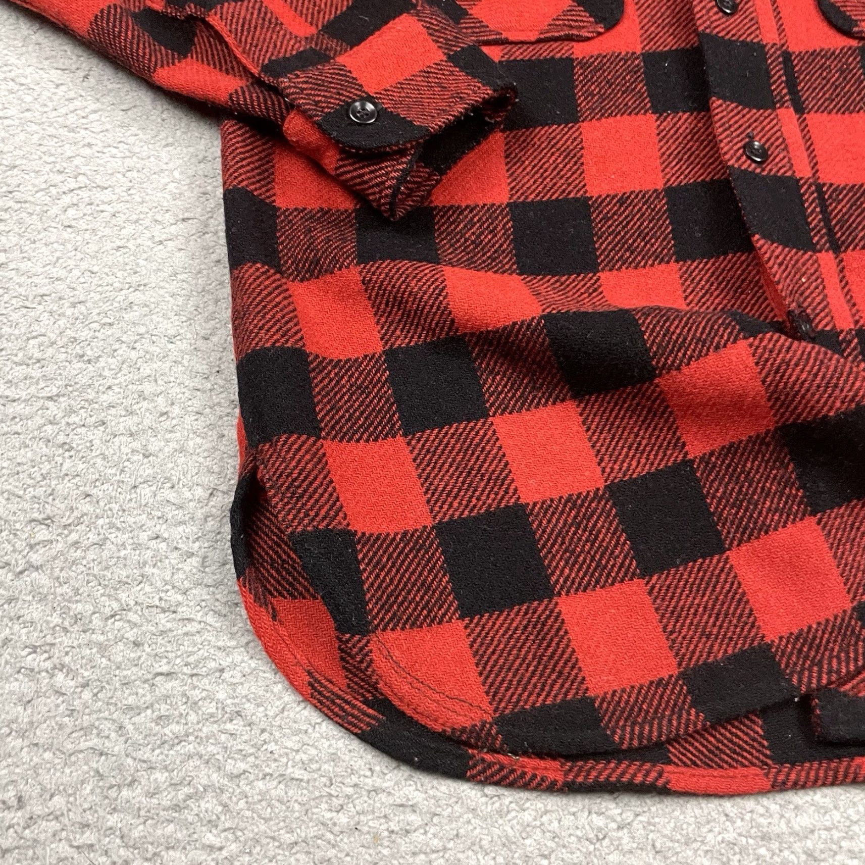 Sears VINTAGE Sears Shirt Men M Red Flannel Button-Up 1960s USA Wool Check Slim Regular M Size US M / EU 48-50 / 2 - 4 Thumbnail