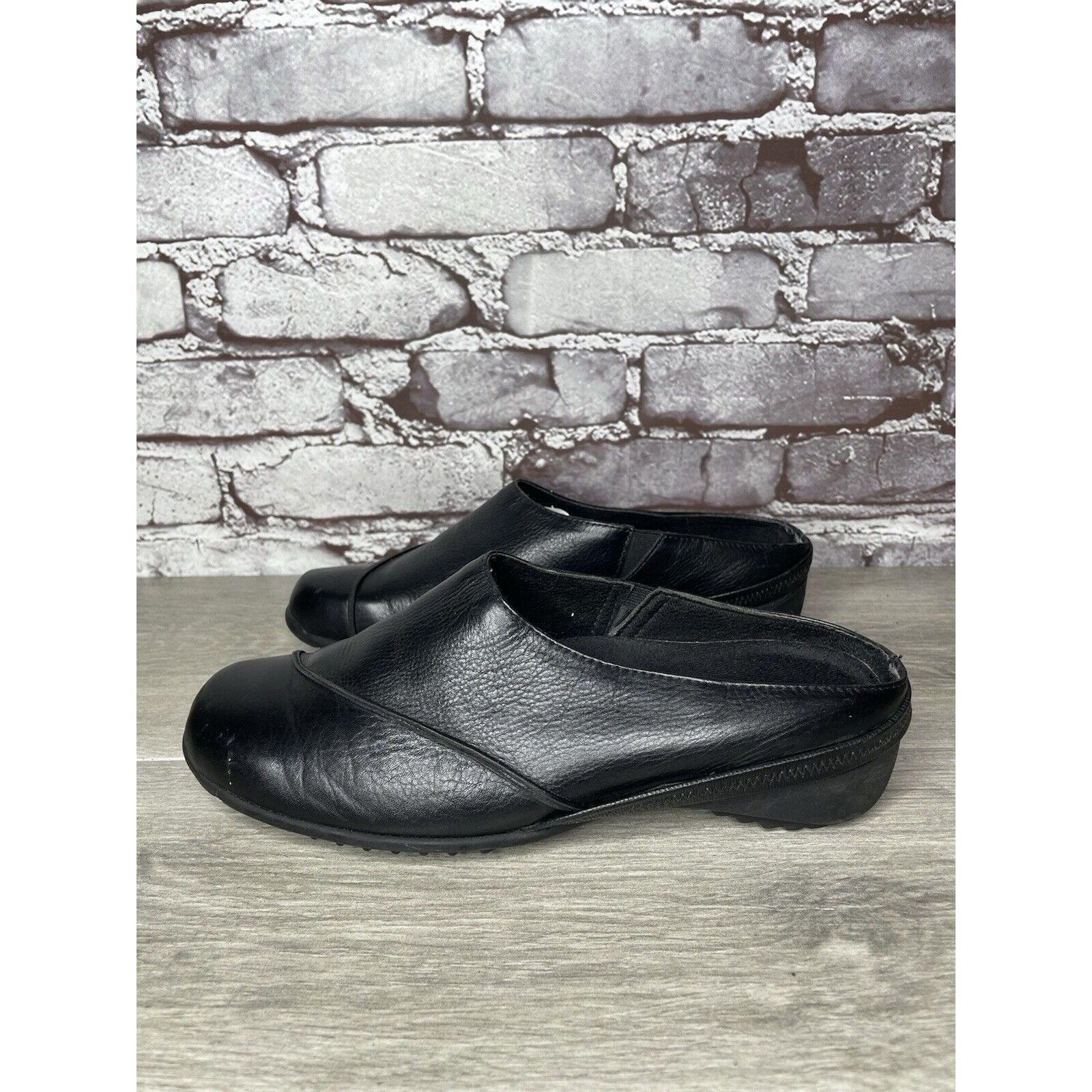 Other Munro American Black Leather SlipOn Slingback Mules Shoes Wo Size US 6 / IT 36 - 16 Thumbnail