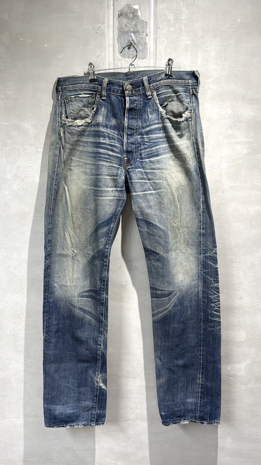 Levi's Vintage Clothing Levis 501 LVC JAPAN MADE SUPER DISTRESSED DENIM JEANS Size US 34 / EU 50 - 21 Thumbnail