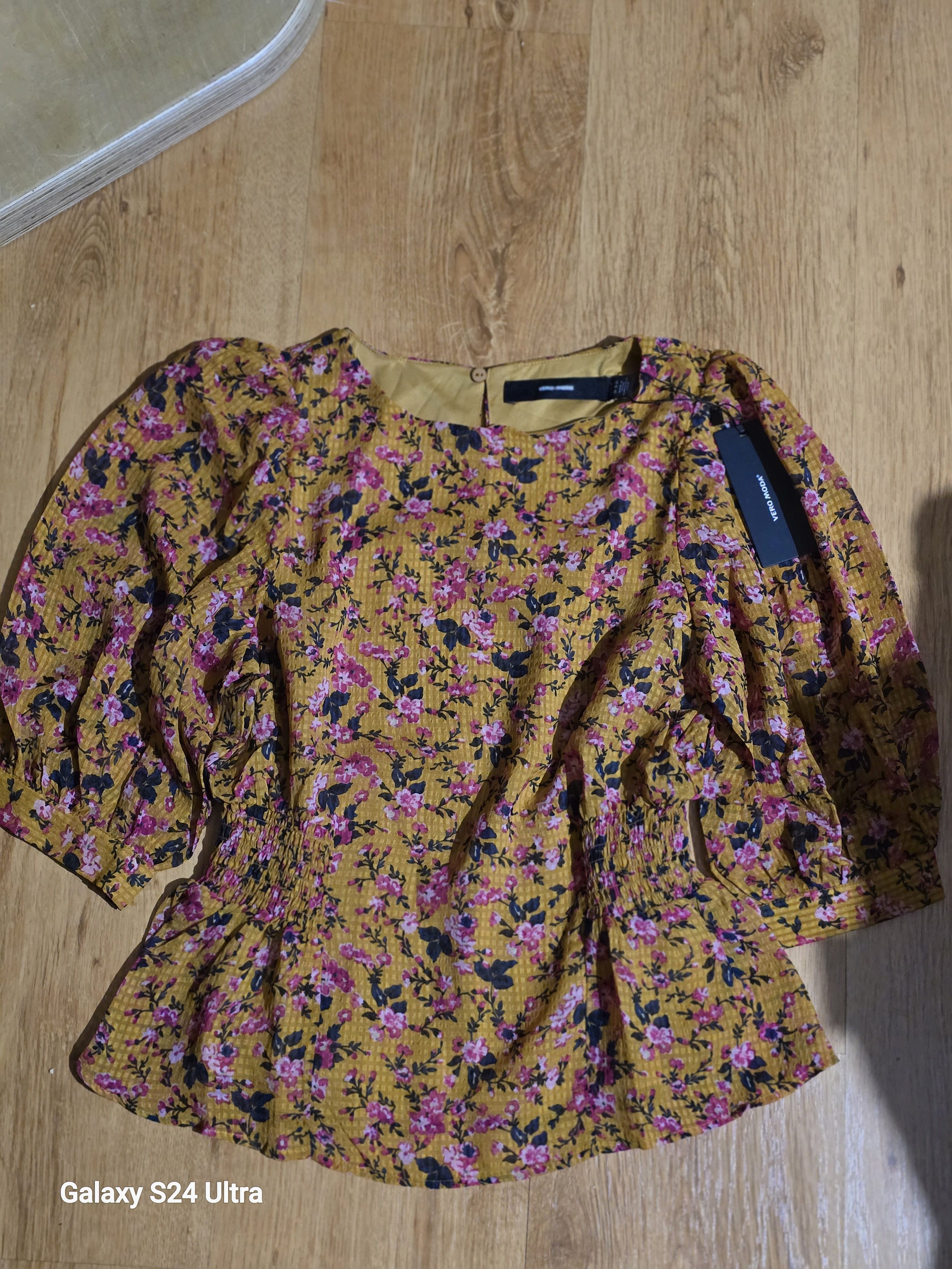 Other elegant floral blouse perfect for any occasion Size XS / US 0-2 / IT 36-38 - 1 Thumbnail