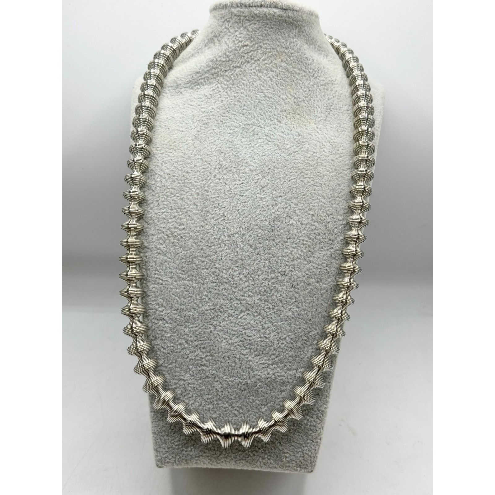 Other Piano wire silver coil stretch collar necklace Size ONE SIZE - 1 Thumbnail