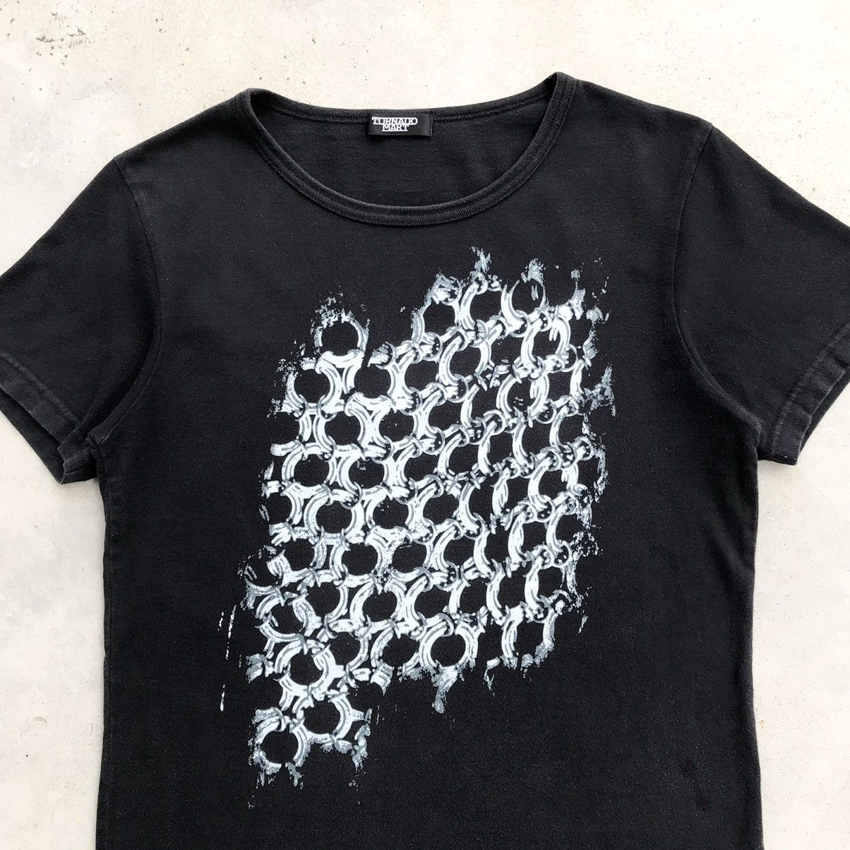 Tornado Mart 2000's Tornado Mart : Ring of Hell Thorn Silhouettes T-Shirt Size US S / EU 44-46 / 1 - 3 Thumbnail