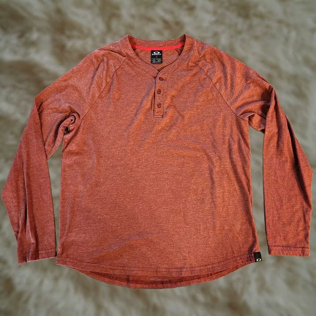 Oakley Oakley Henley Long Sleeve Shirt Mens Large Burnt Orange Stretch Lightweight Size US L / EU 52-54 / 3 - 1 Thumbnail