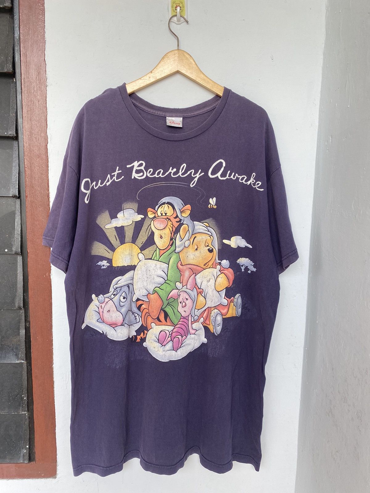 image of Cartoon Network x Disney Vintage Very Pooh Sleepy With Friends Disney Tee in Navy, Men's (Size 2XL)