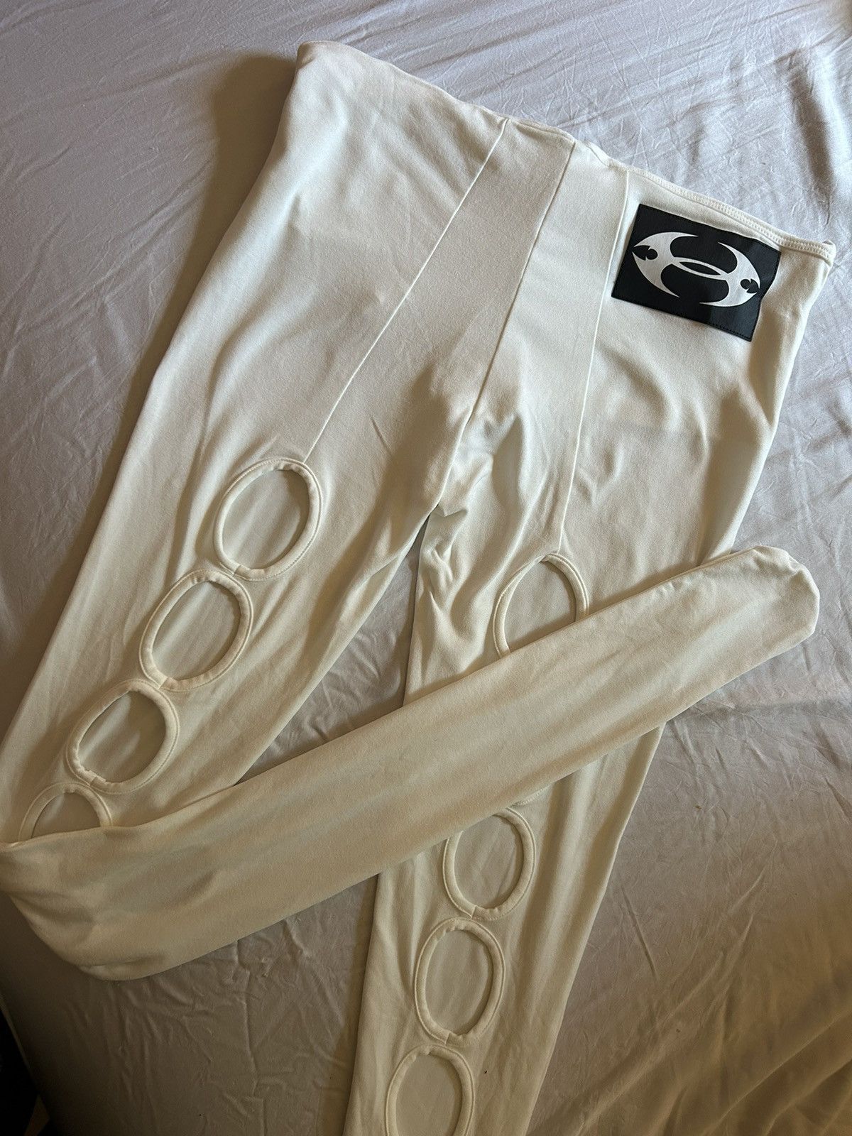 Other Cozy Worldwide Sculpted White Cyber Cut Out Pants Size 25" / US 0 / IT 36 - 7 Thumbnail
