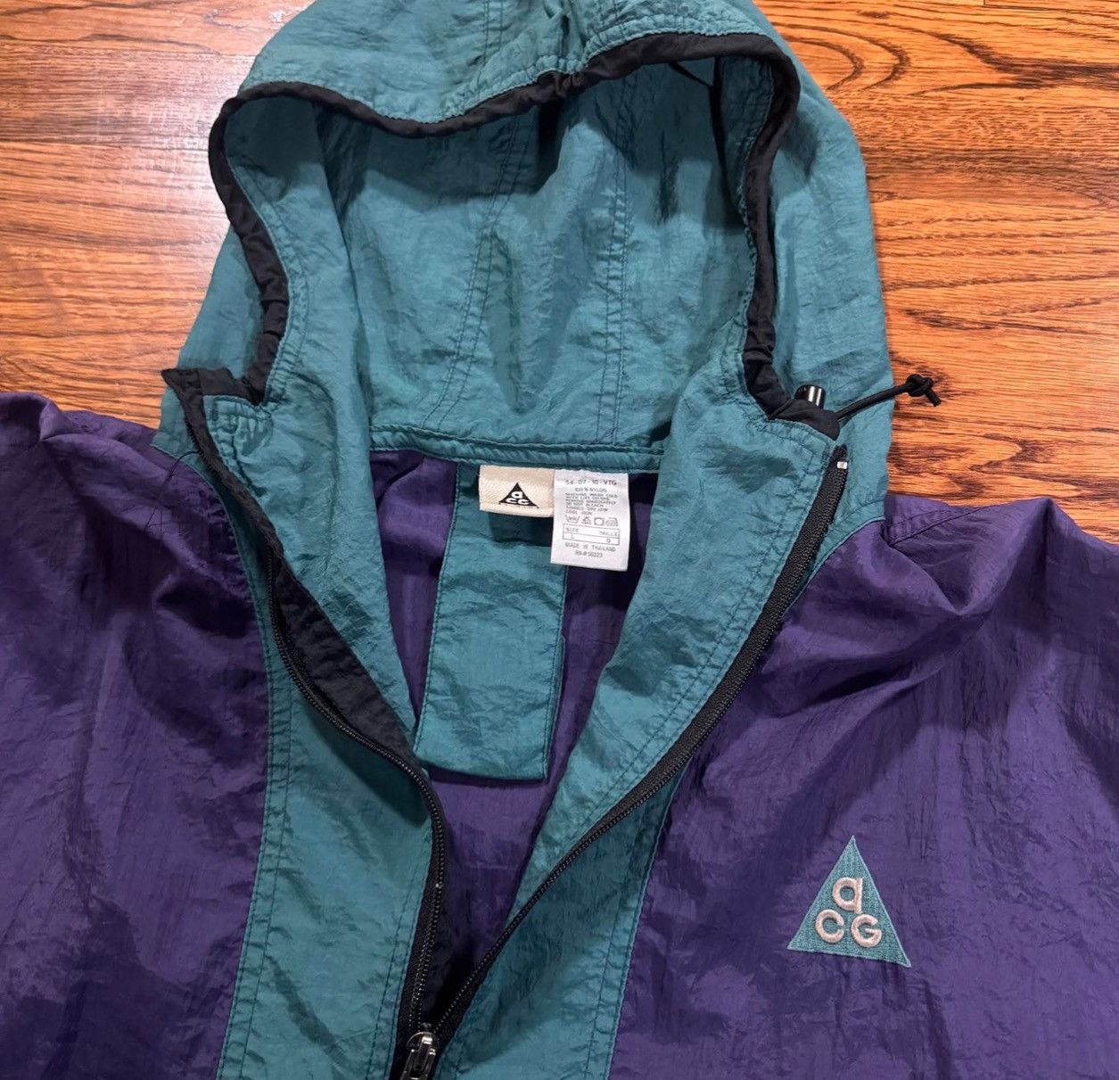 Nike Vintage Nike ACG Anorak Purple / Green Windbreaker (Size L) Size US L / EU 52-54 / 3 - 3 Thumbnail