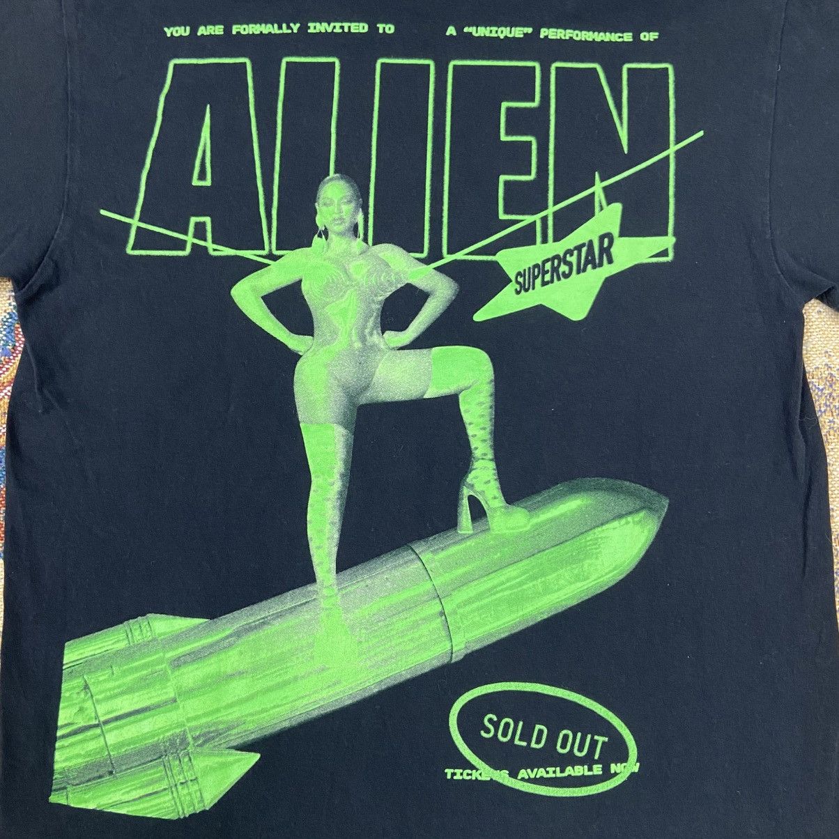 Beyonce Beyonće Alien Superstar Renaissance World Tour Shirt Size US L / EU 52-54 / 3 - 5 Thumbnail